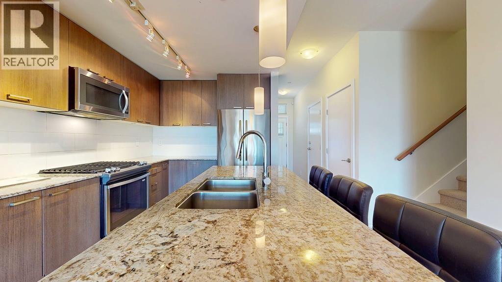 5993 BEACHGATE LANE, Sechelt