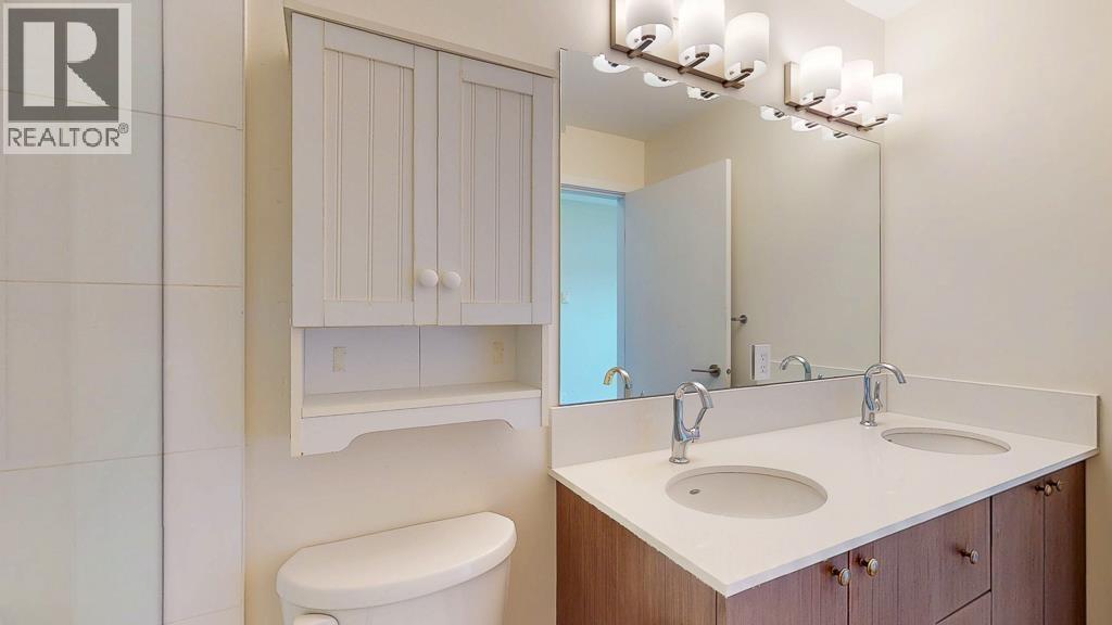 5993 BEACHGATE LANE, Sechelt