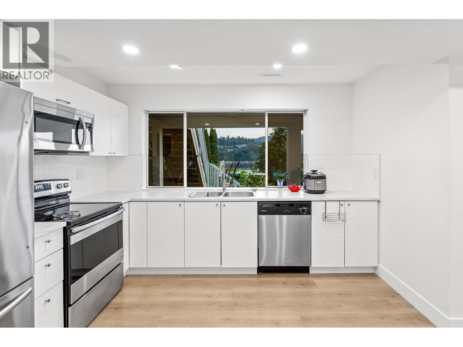 1122 IOCO ROAD, Port Moody