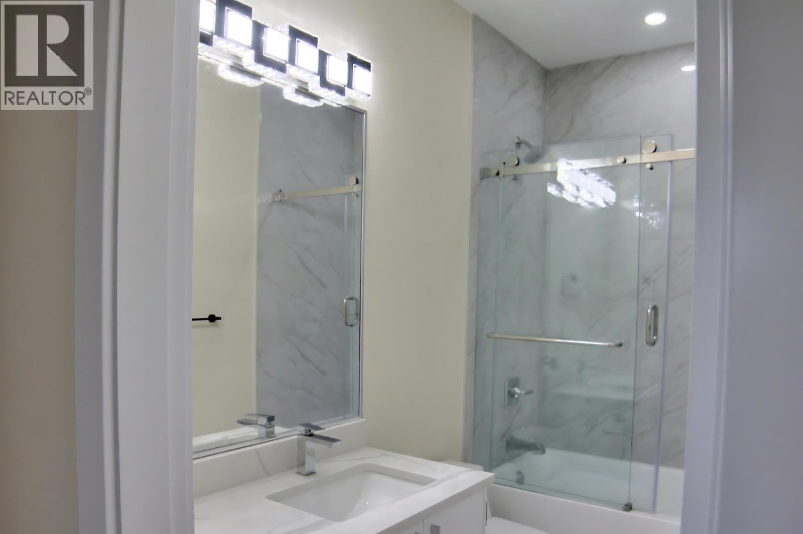 5169 57 STREET, Ladner