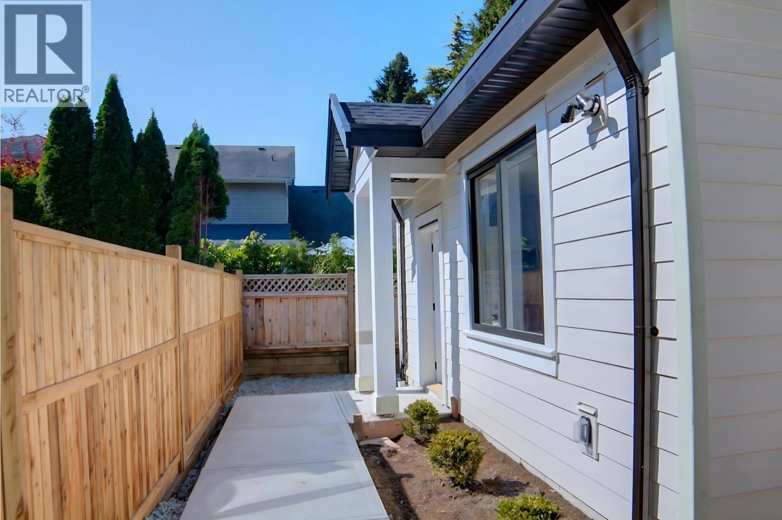 5169 57 STREET, Ladner