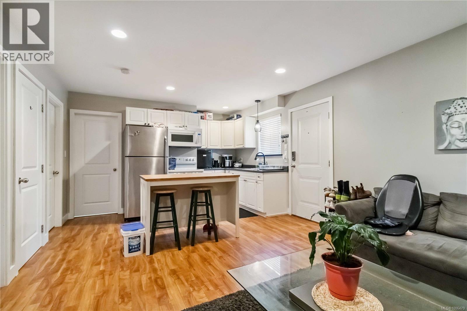 971 Rattanwood Pl, Langford