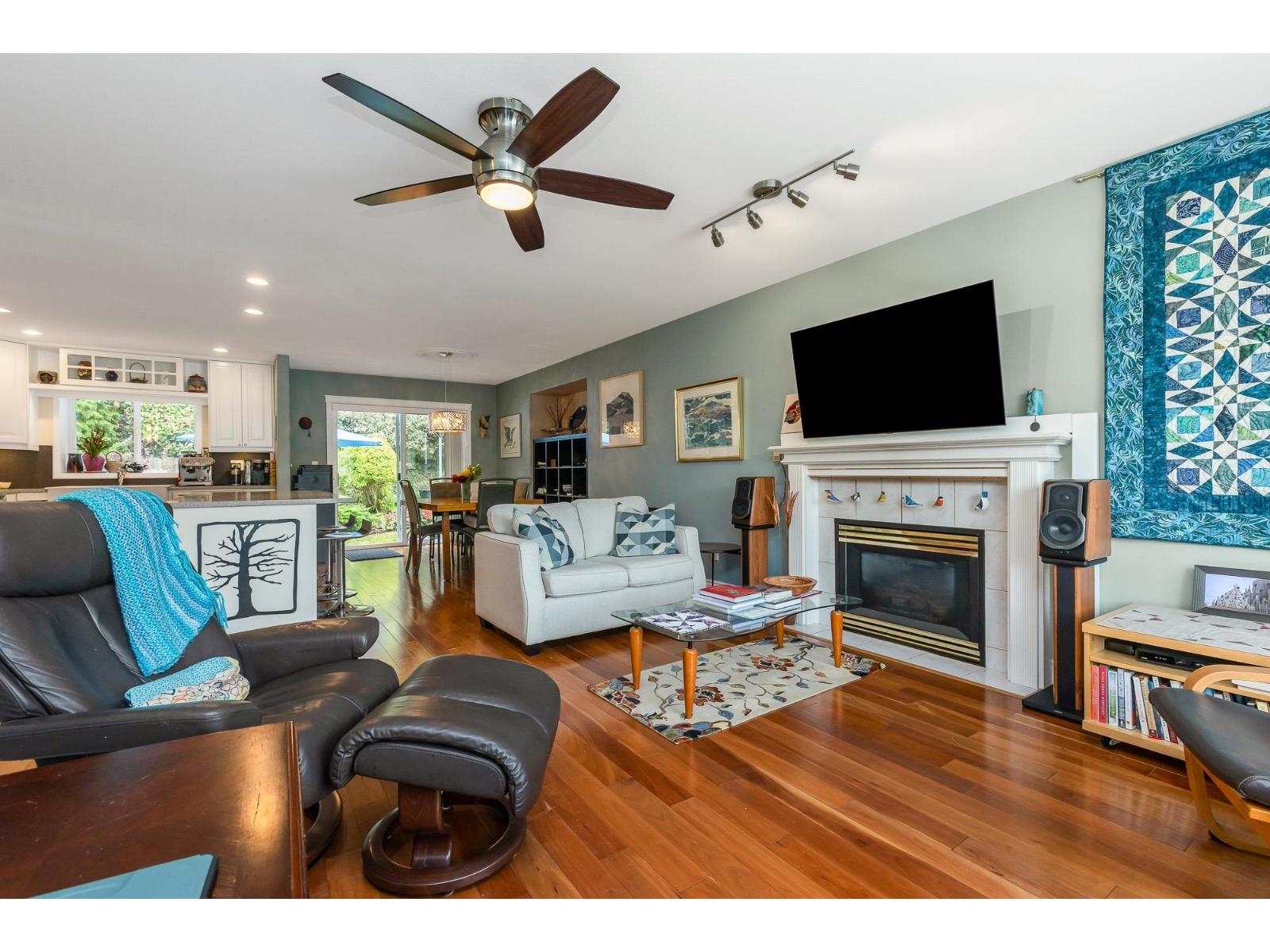 22 34250 HAZELWOOD AVENUE, Abbotsford
