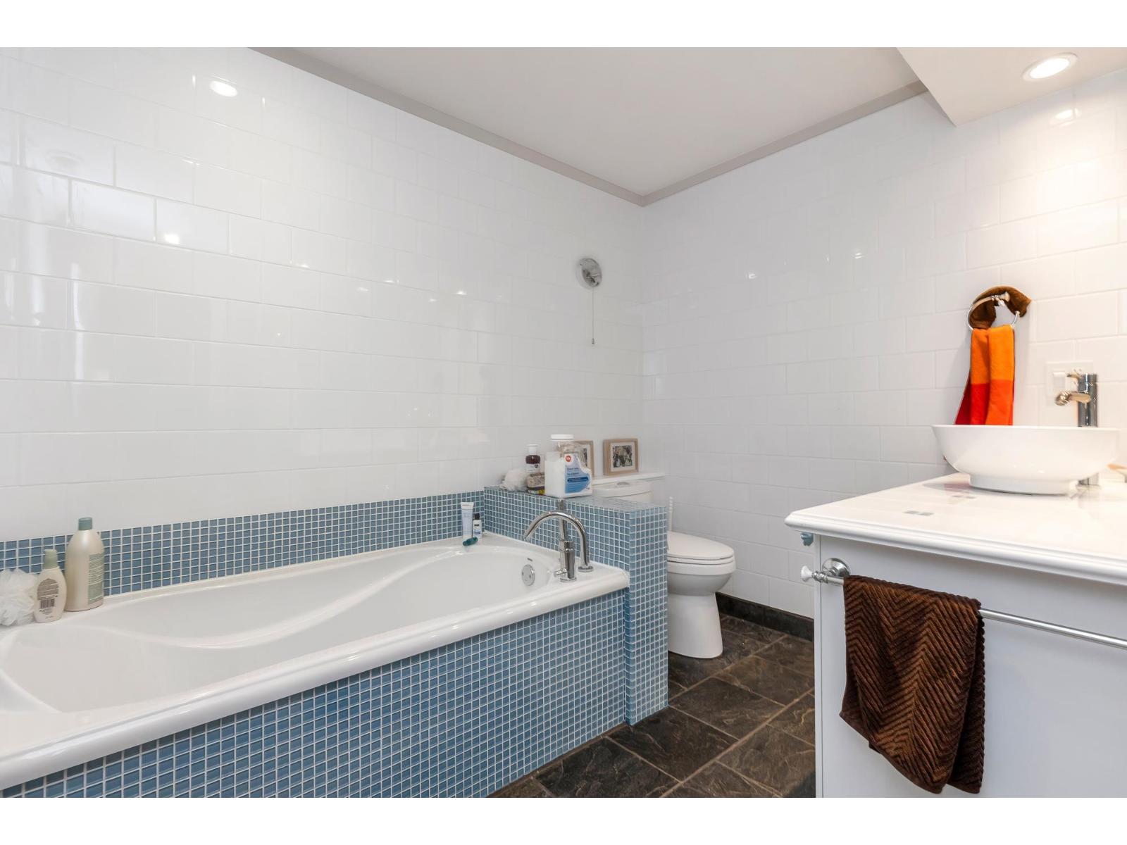 22 34250 HAZELWOOD AVENUE, Abbotsford