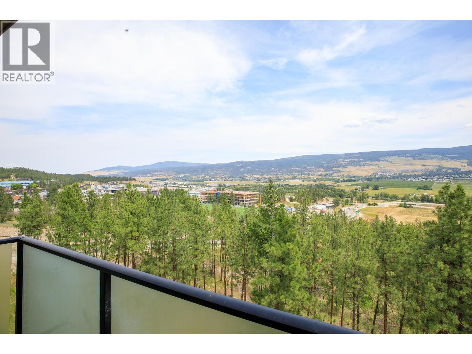 307 985 Academy Way, Kelowna