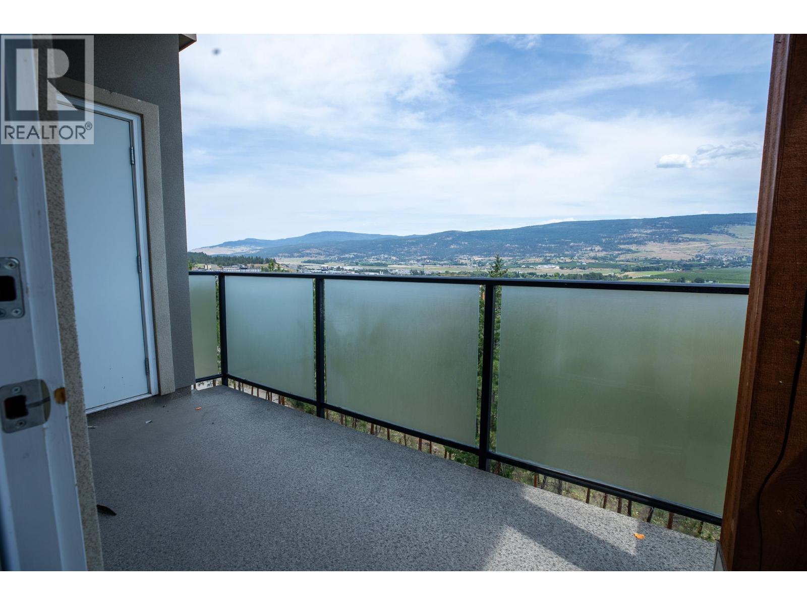 307 985 Academy Way, Kelowna