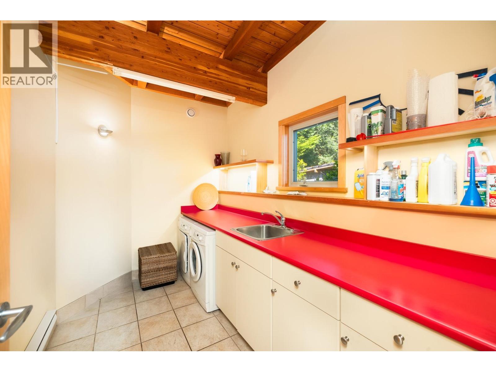 1301 SUNSET ROAD, Bowen Island