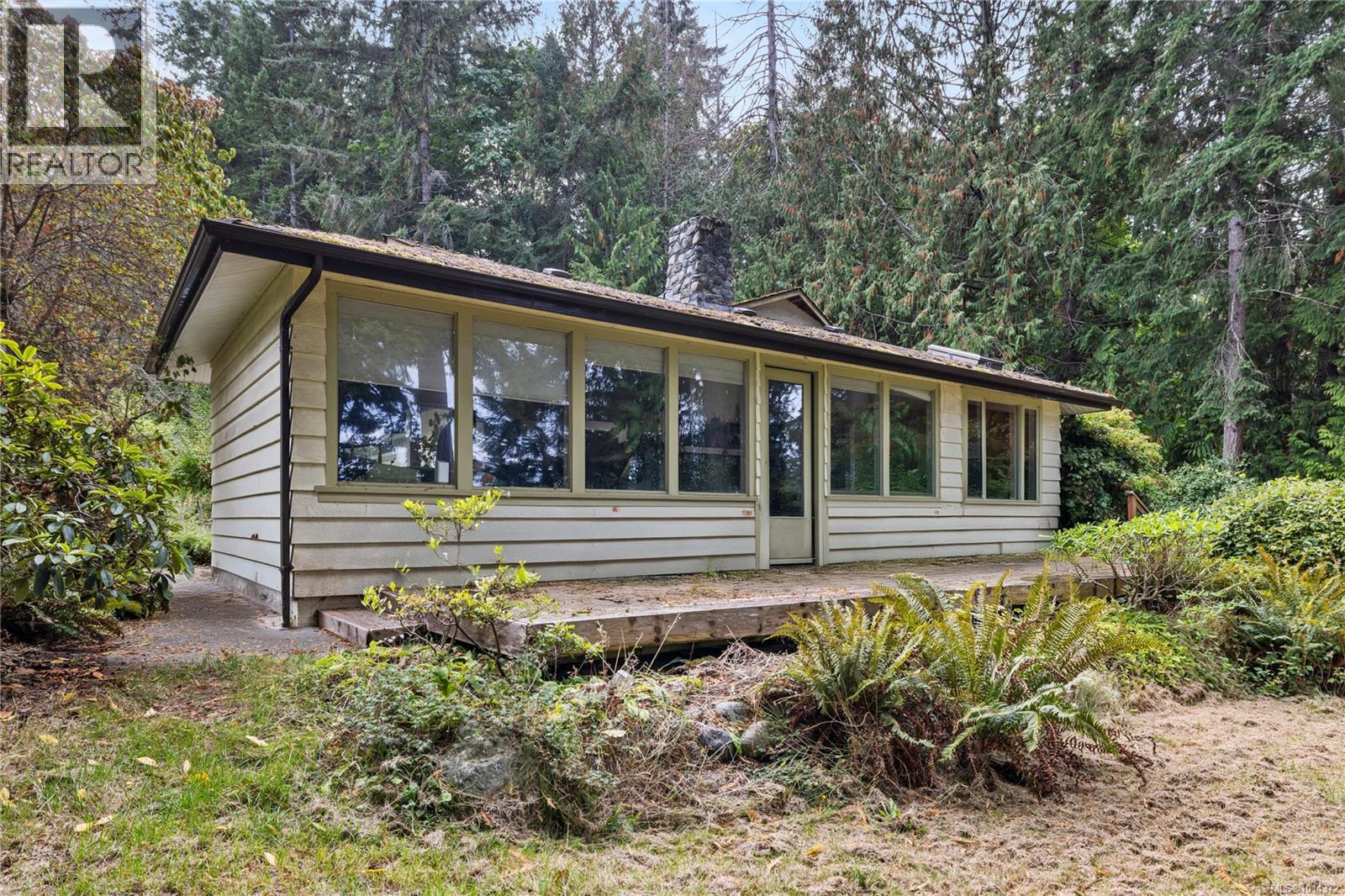 5171 Island Hwy W, Qualicum Beach