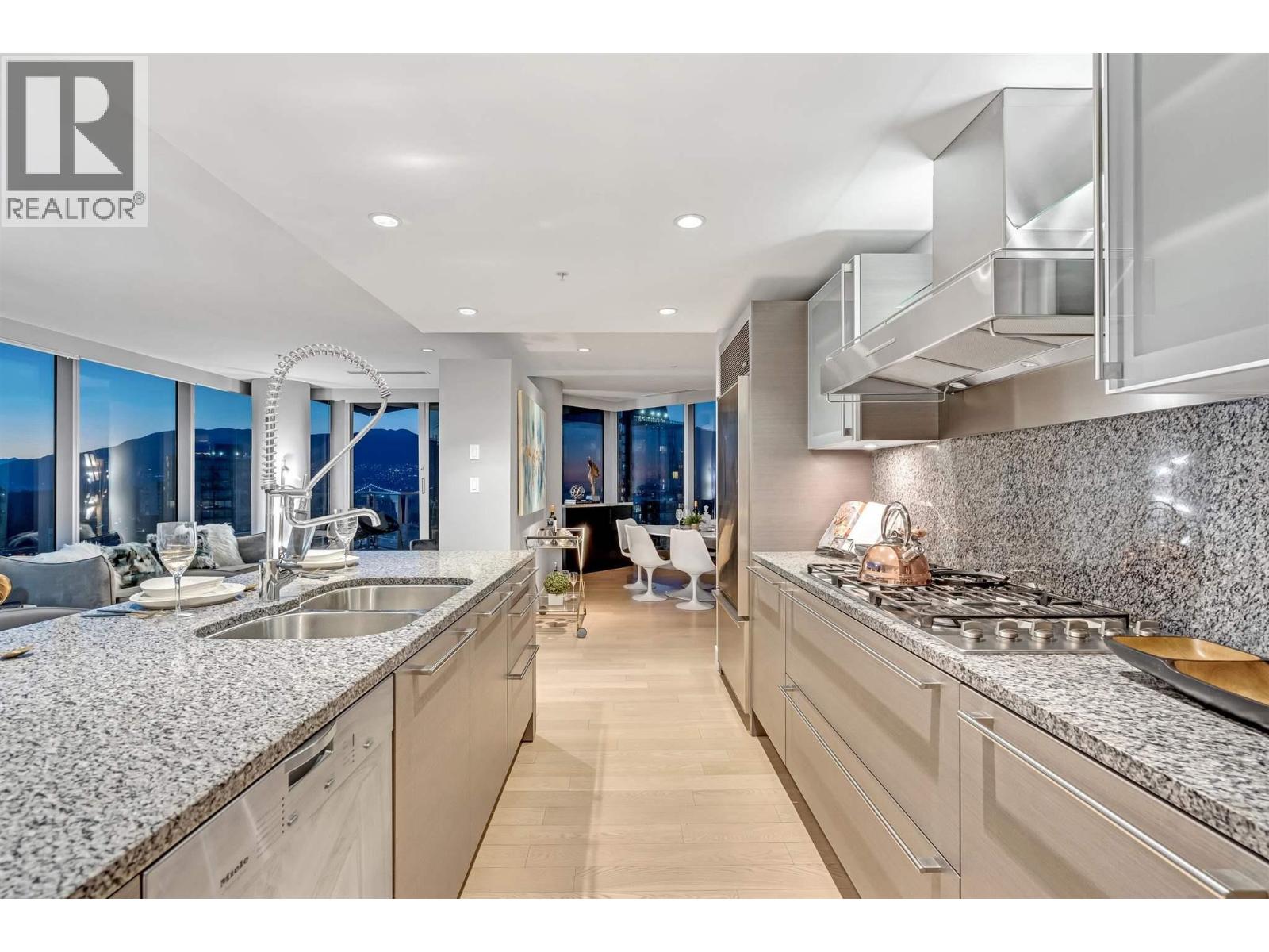 3202 1111 ALBERNI STREET, Vancouver