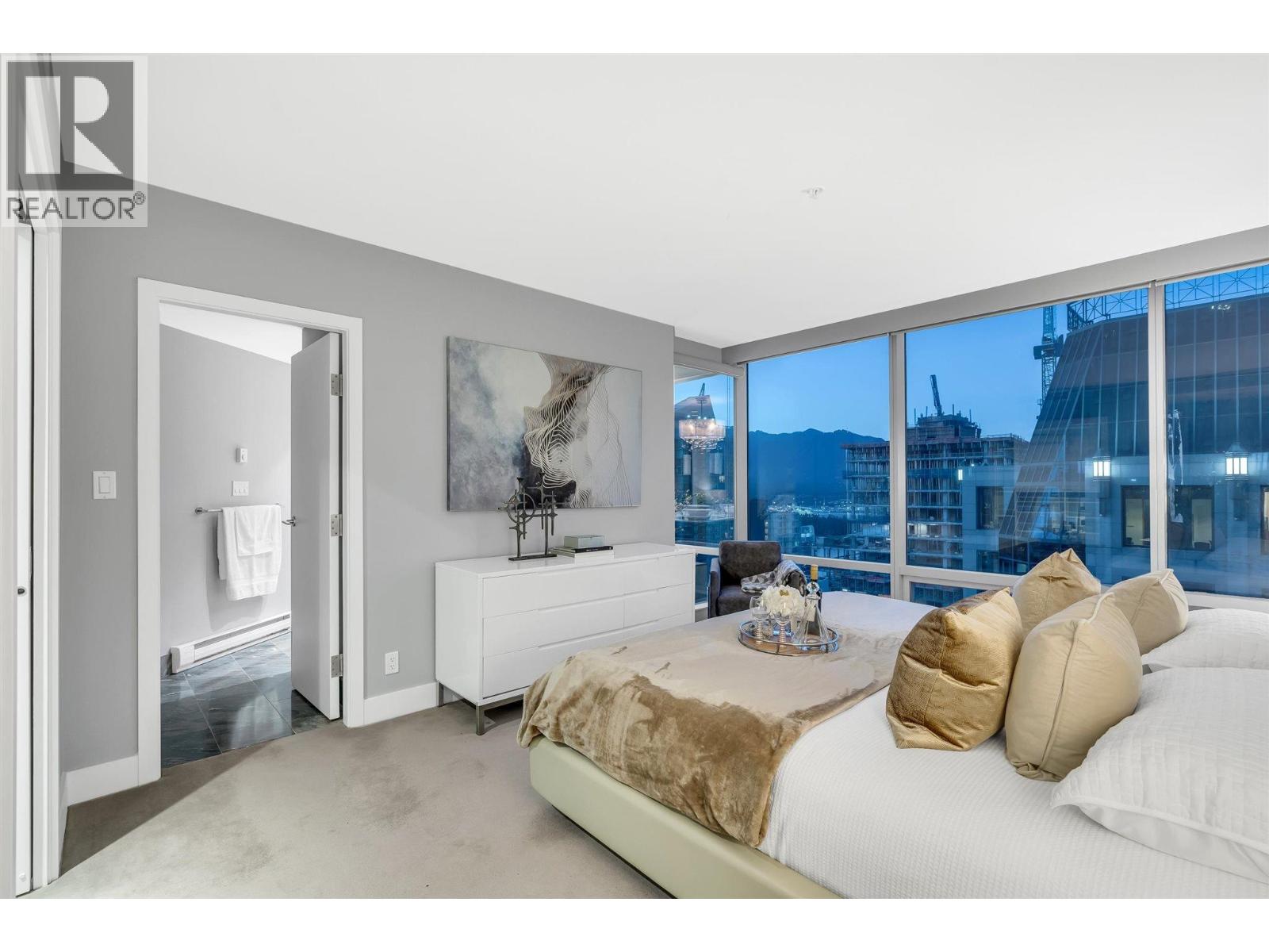 3202 1111 ALBERNI STREET, Vancouver