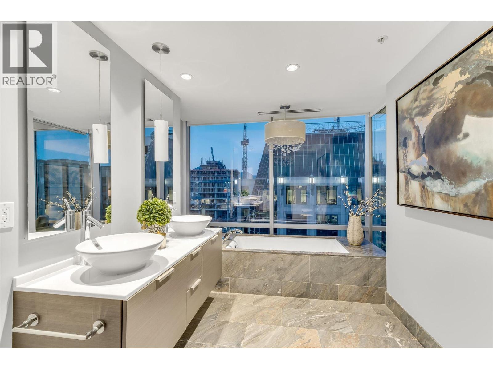 3202 1111 ALBERNI STREET, Vancouver