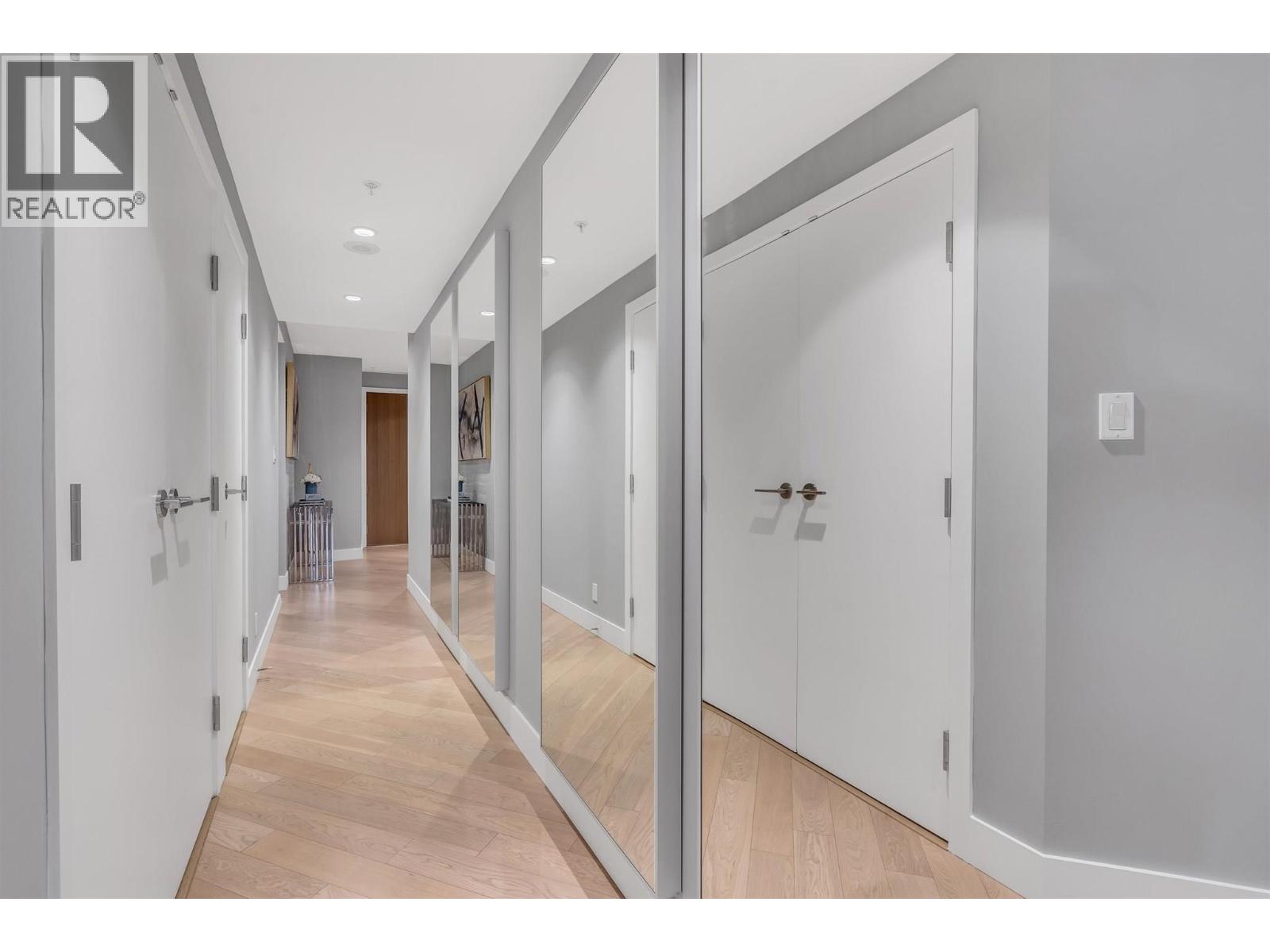 3202 1111 ALBERNI STREET, Vancouver