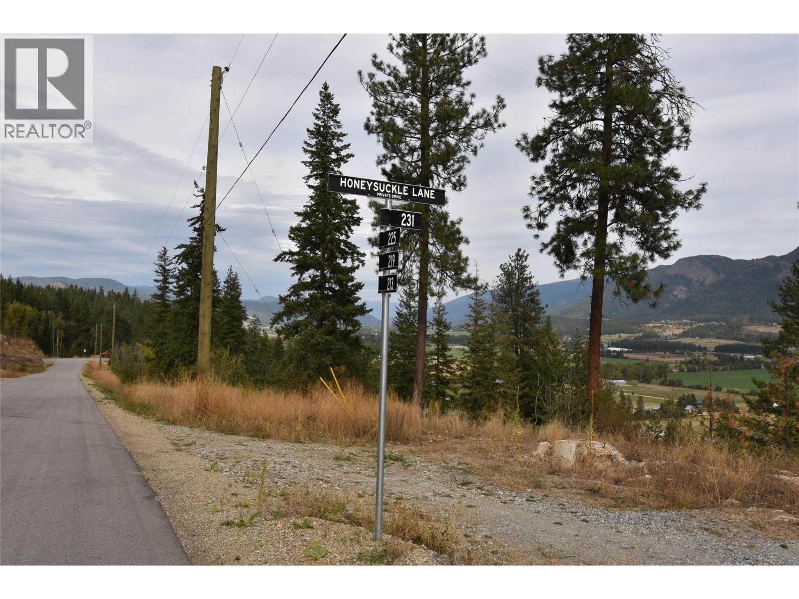 222 Crooked Pine Road, Enderby