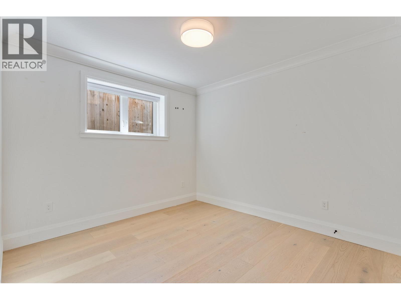 345 E 20TH STREET, North Vancouver