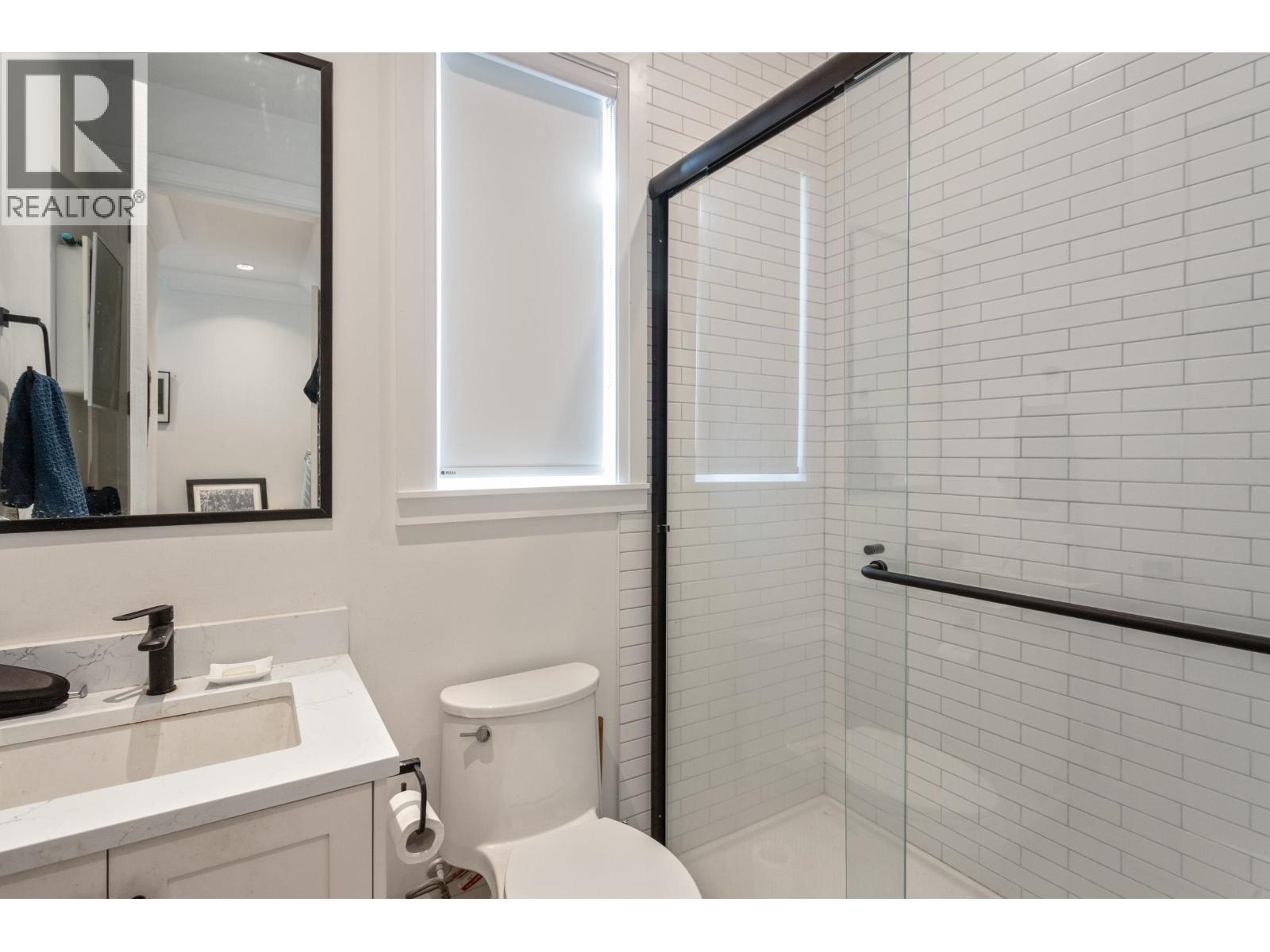 345 E 20TH STREET, North Vancouver