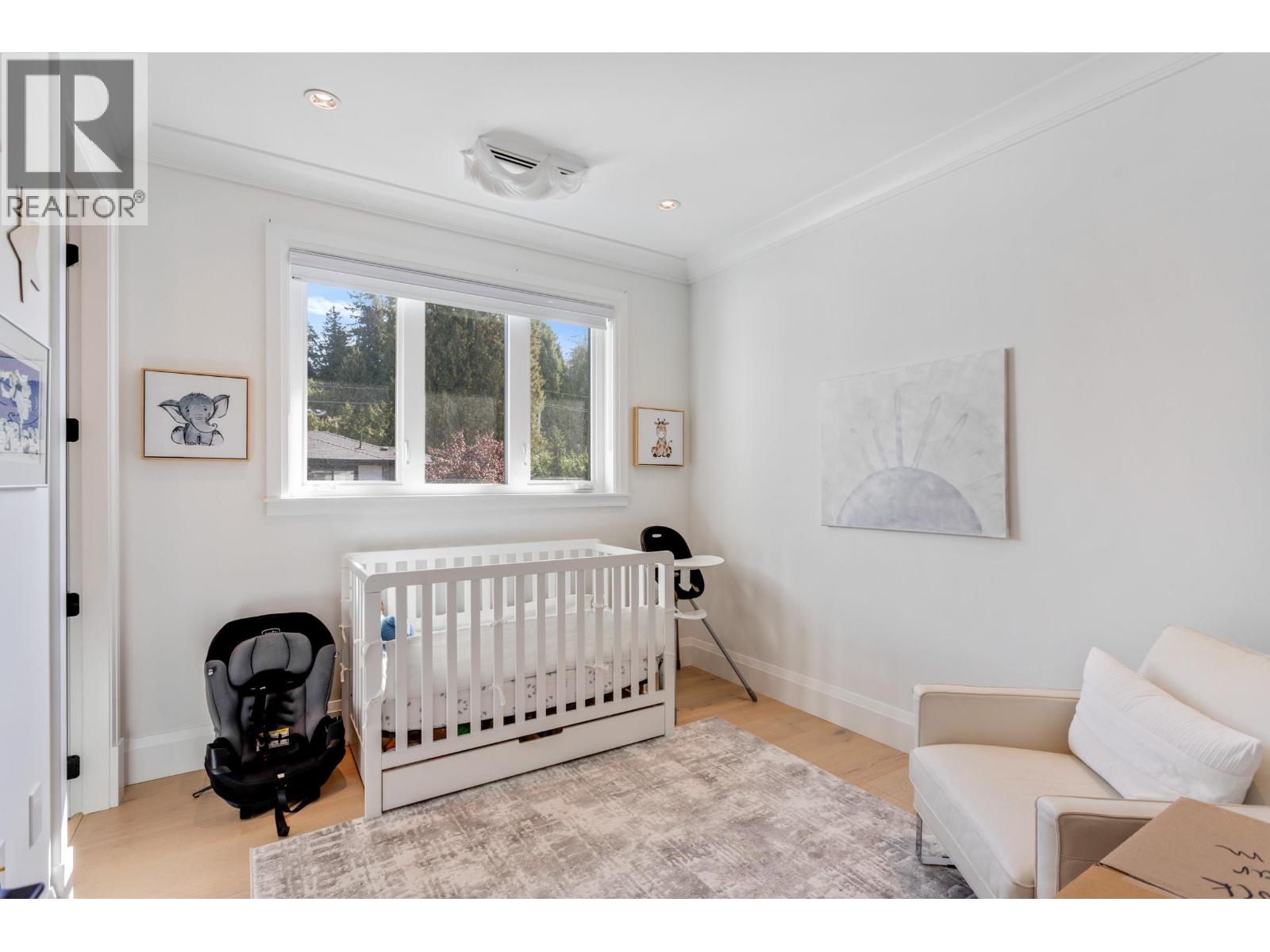 345 E 20TH STREET, North Vancouver