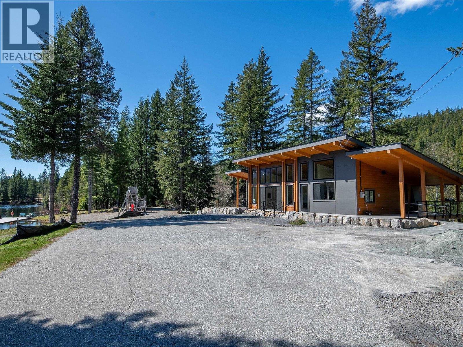 16 GARIBALDI DRIVE, Whistler