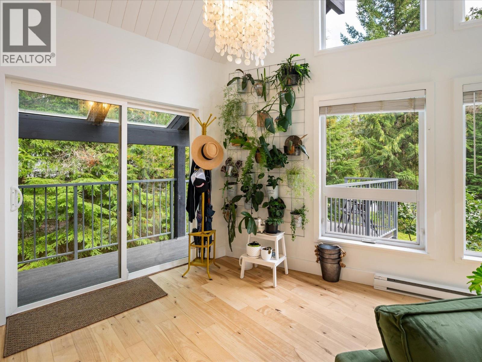 16 GARIBALDI DRIVE, Whistler