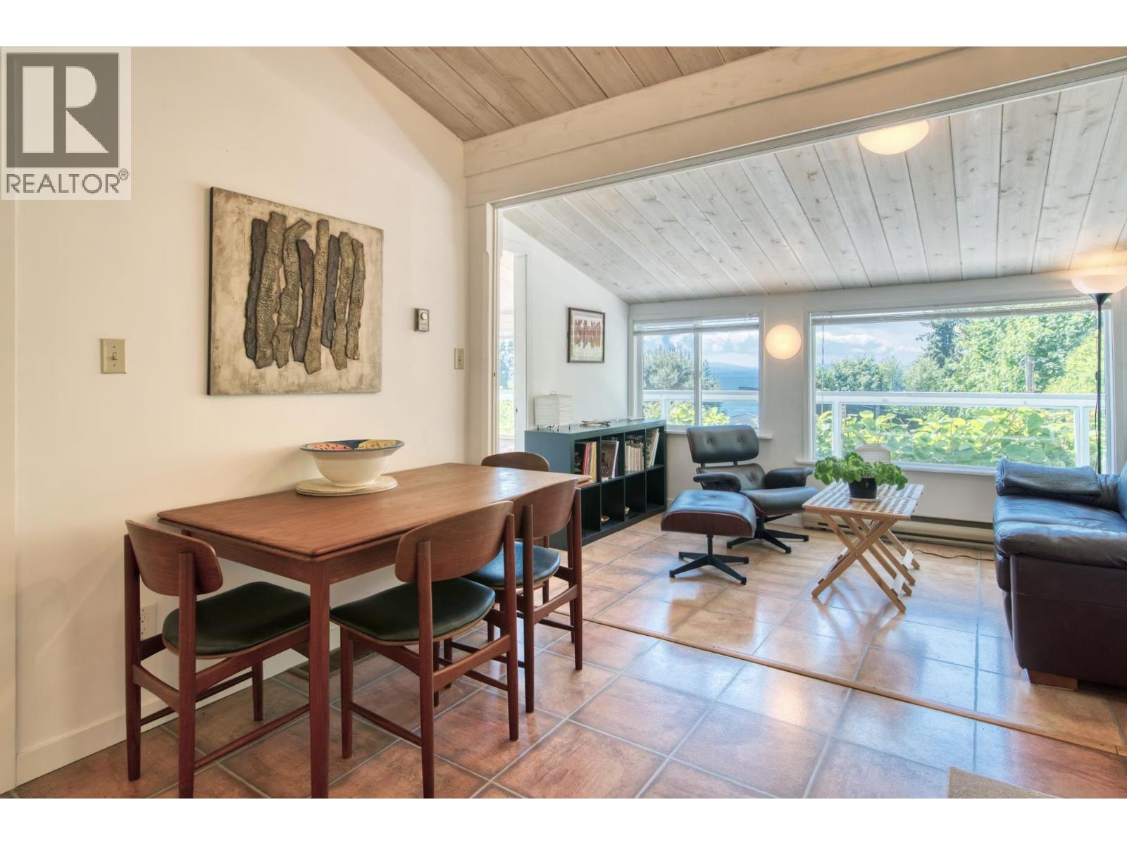 1664 GOWER POINT ROAD, Gibsons