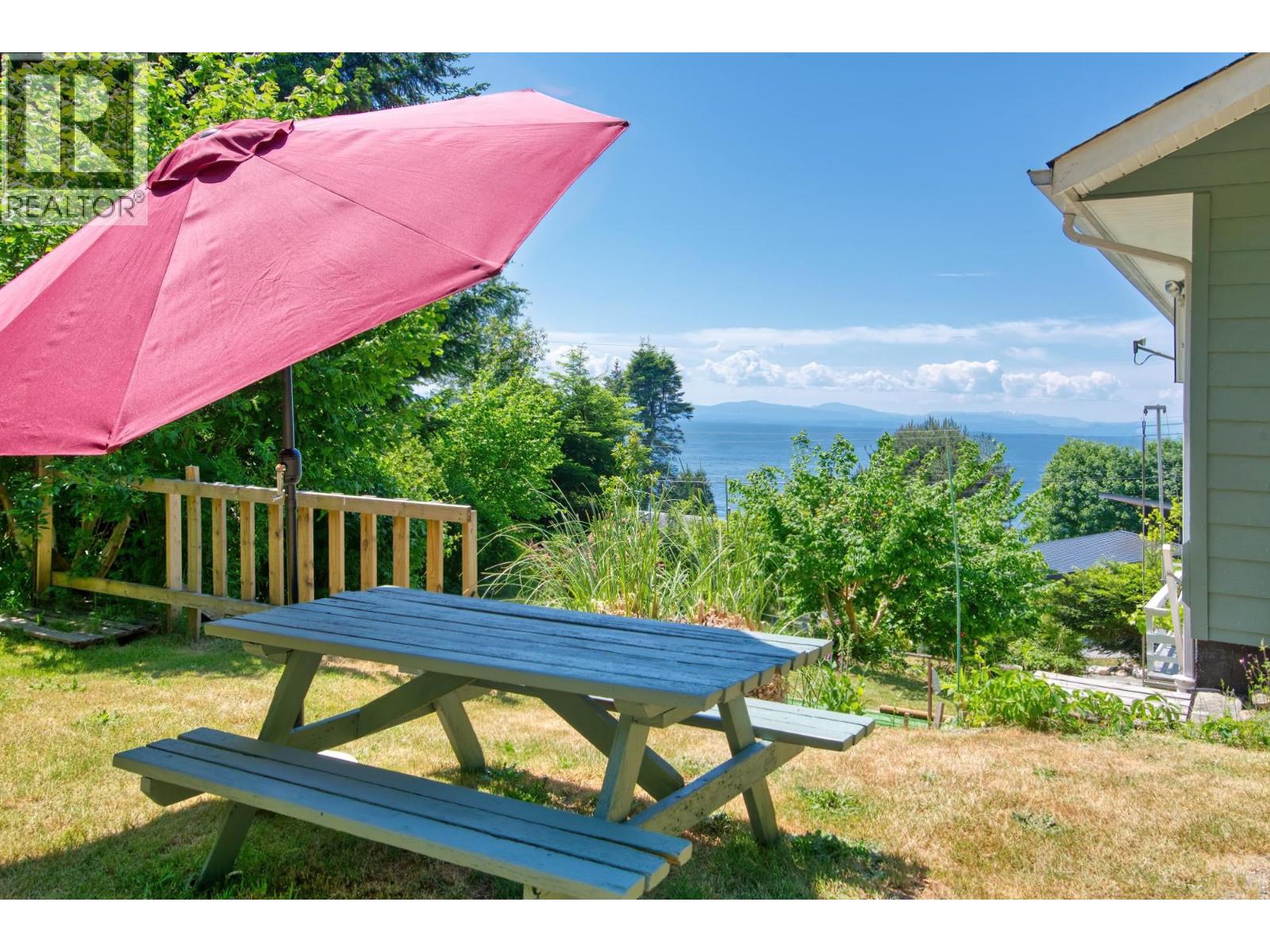 1664 GOWER POINT ROAD, Gibsons