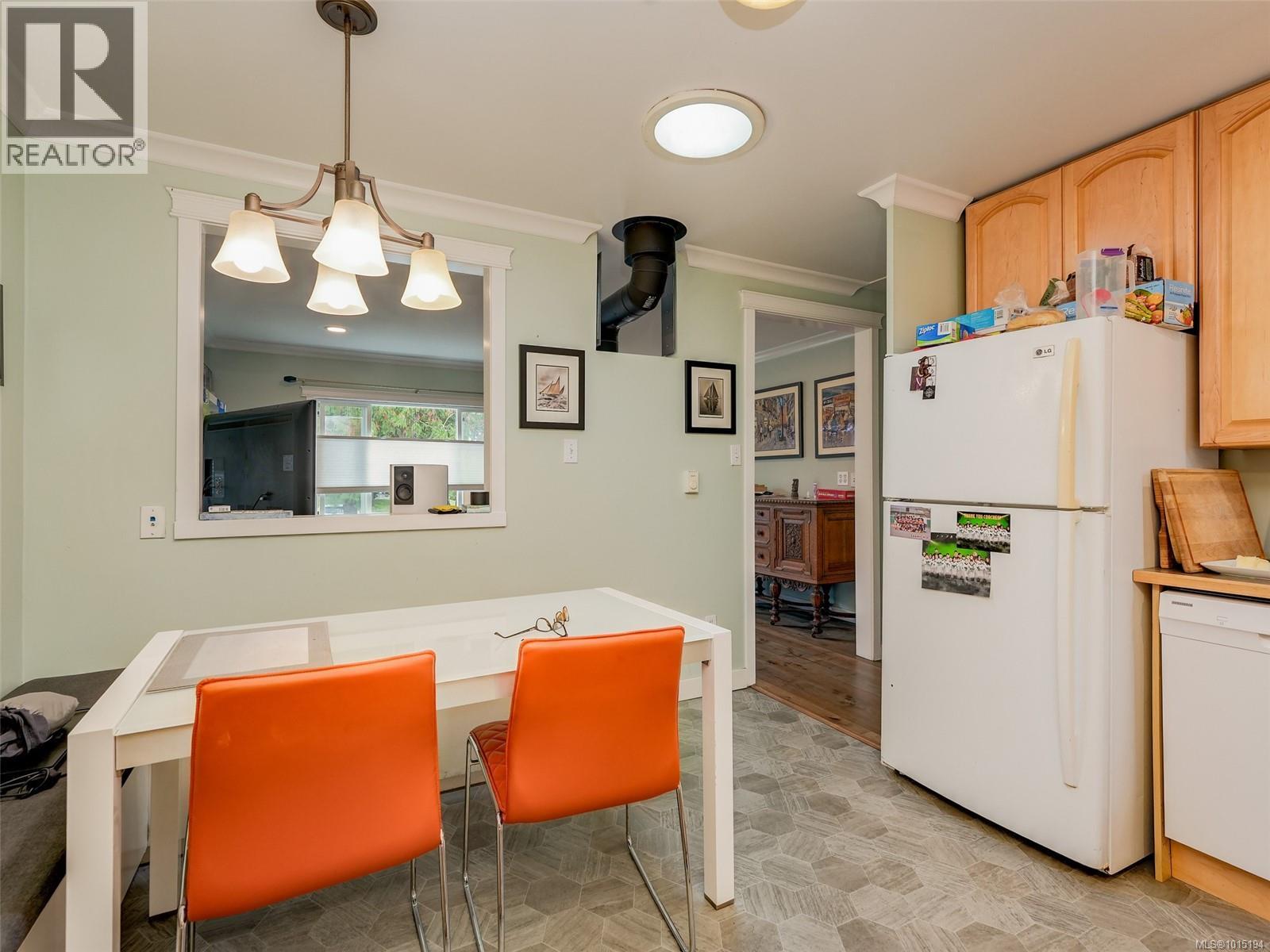 2818 Carlow Rd, Langford