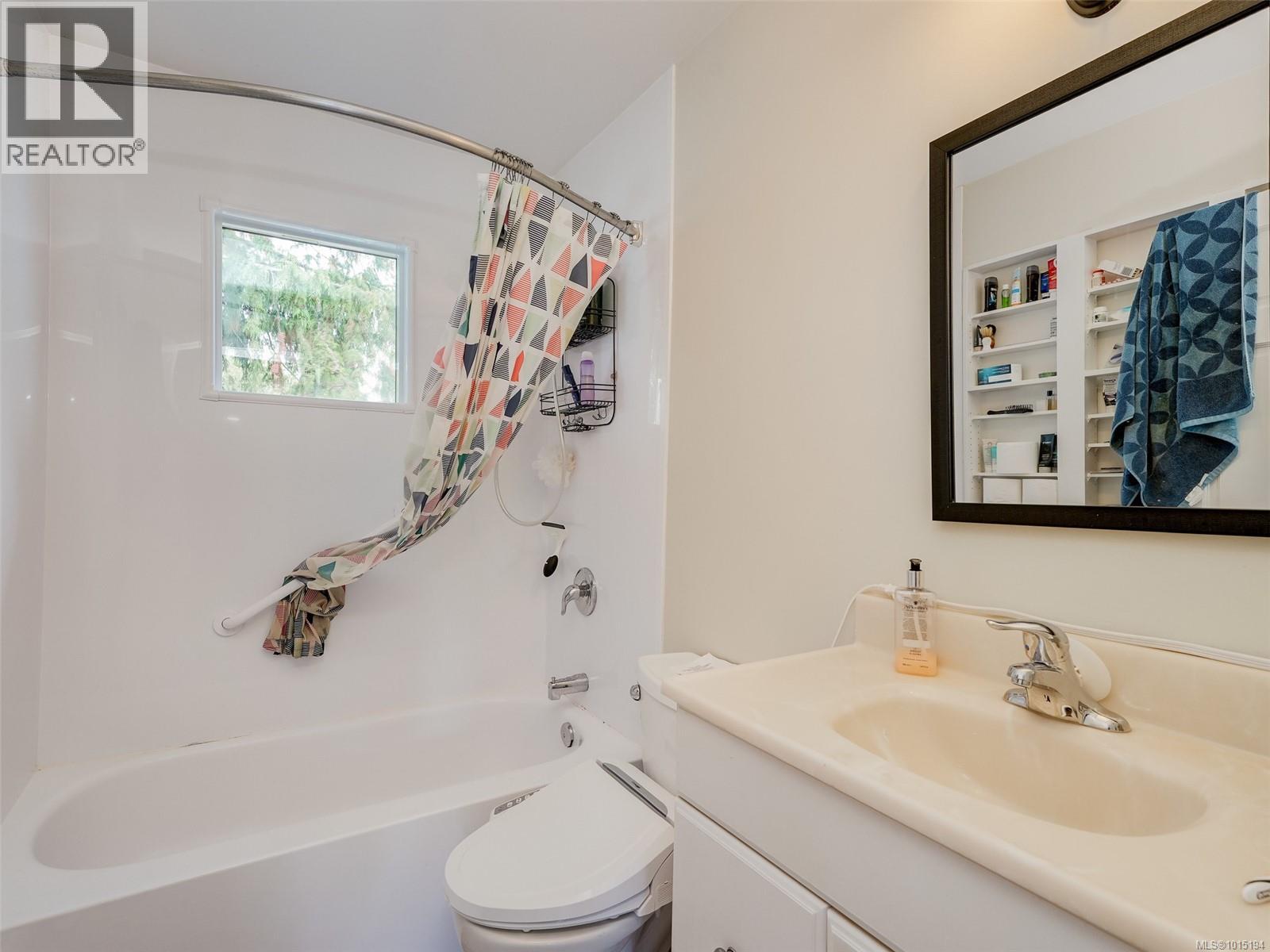2818 Carlow Rd, Langford