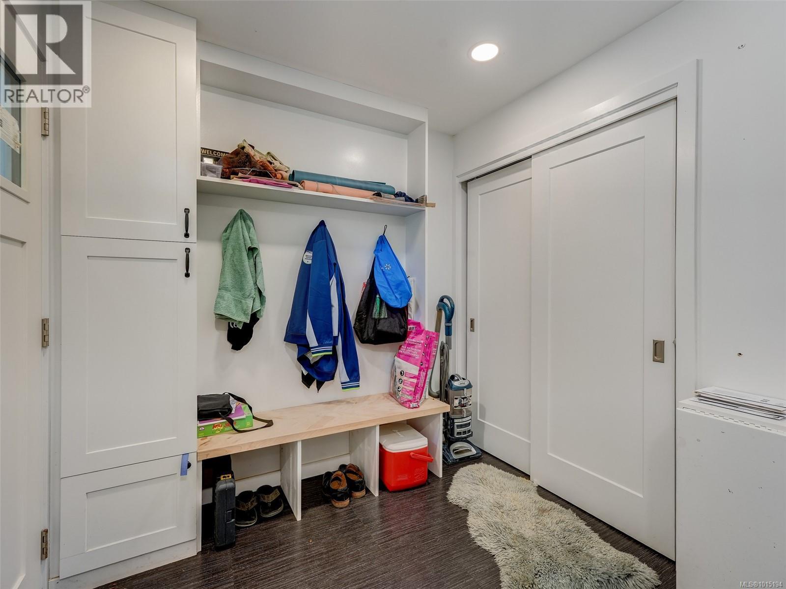 2818 Carlow Rd, Langford