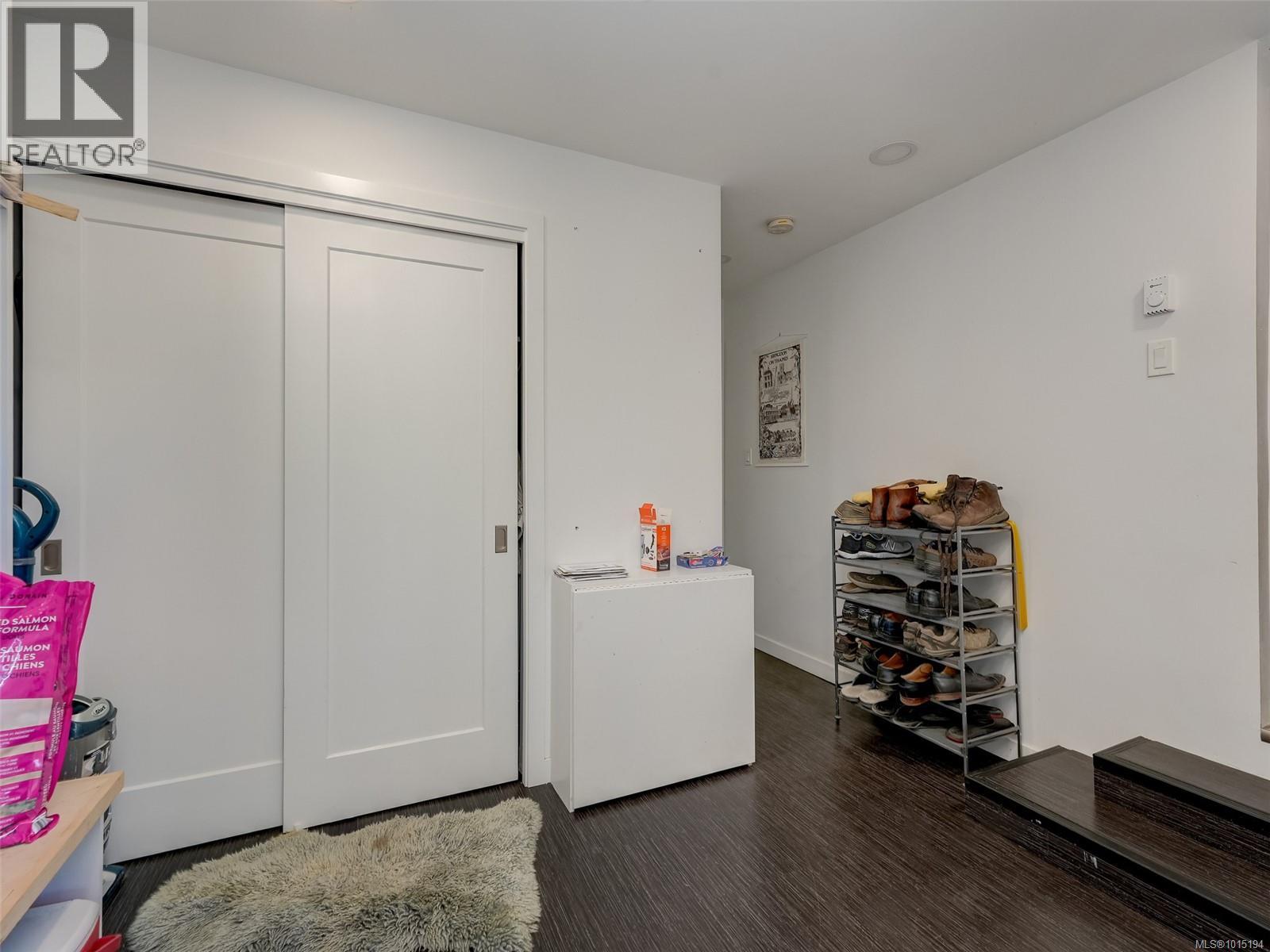 2818 Carlow Rd, Langford