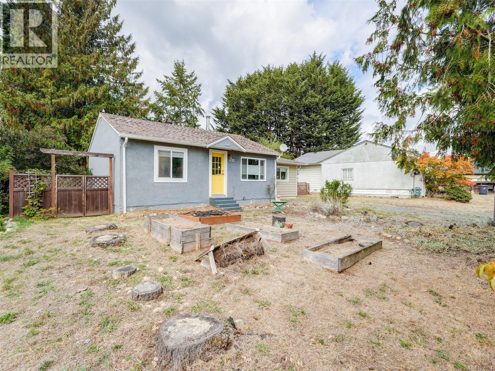 2818 Carlow Rd, Langford