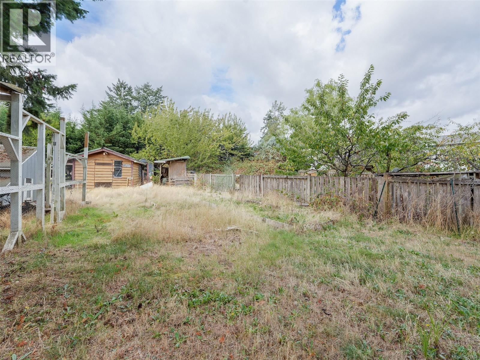 2818 Carlow Rd, Langford