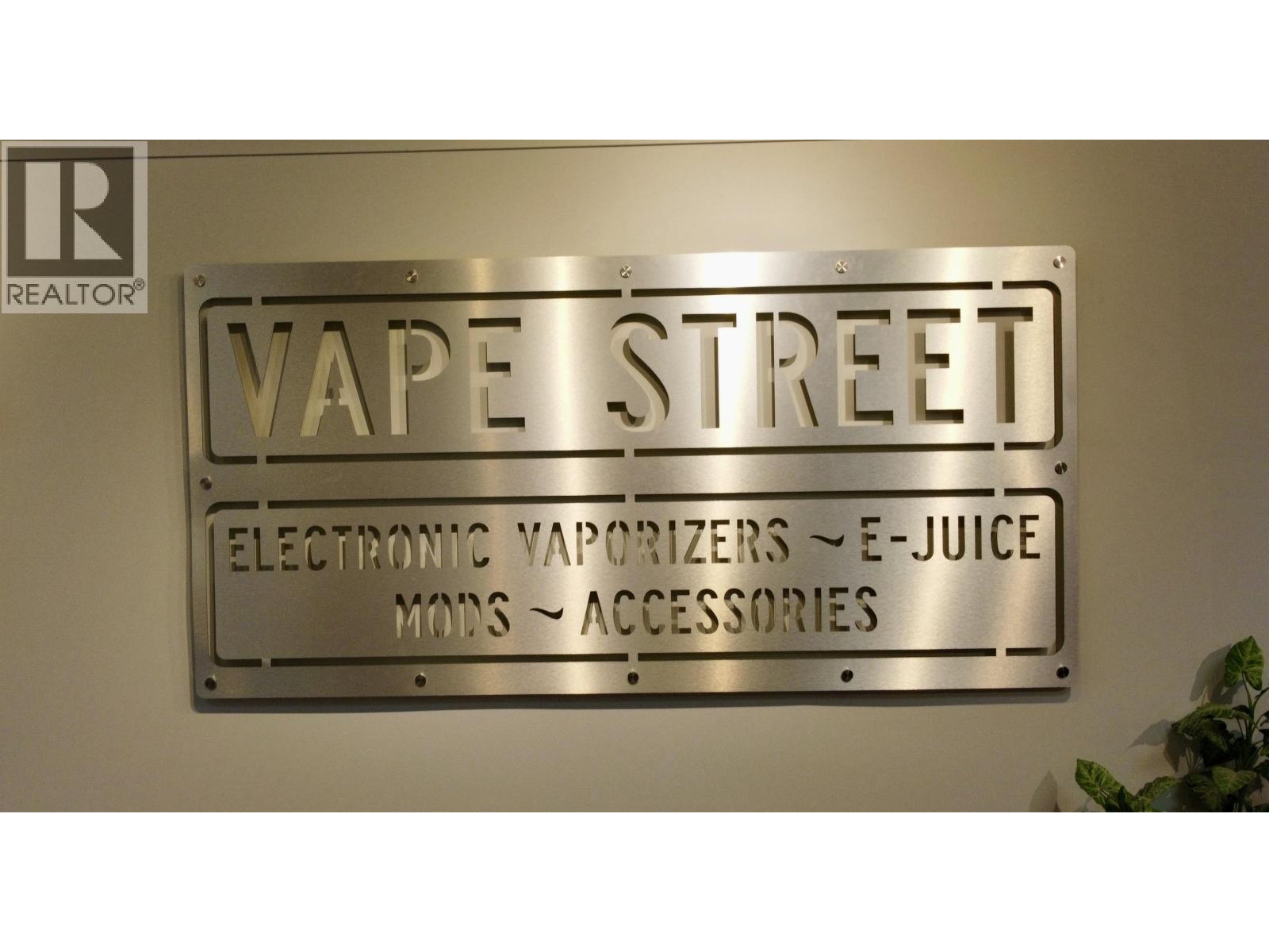 2 771 GIBSONS WAY, Gibsons