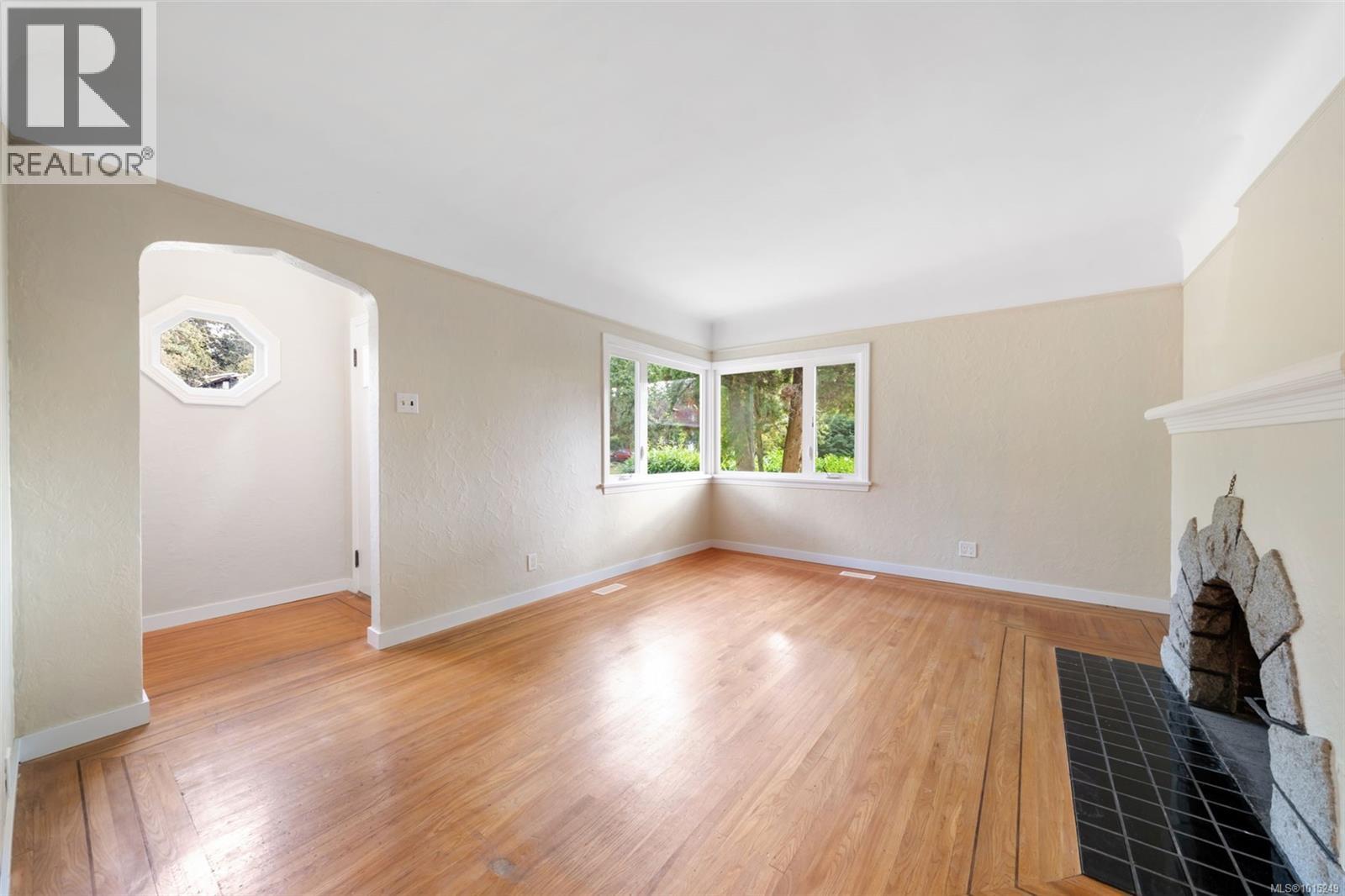 1075 Burnside Rd W, Saanich
