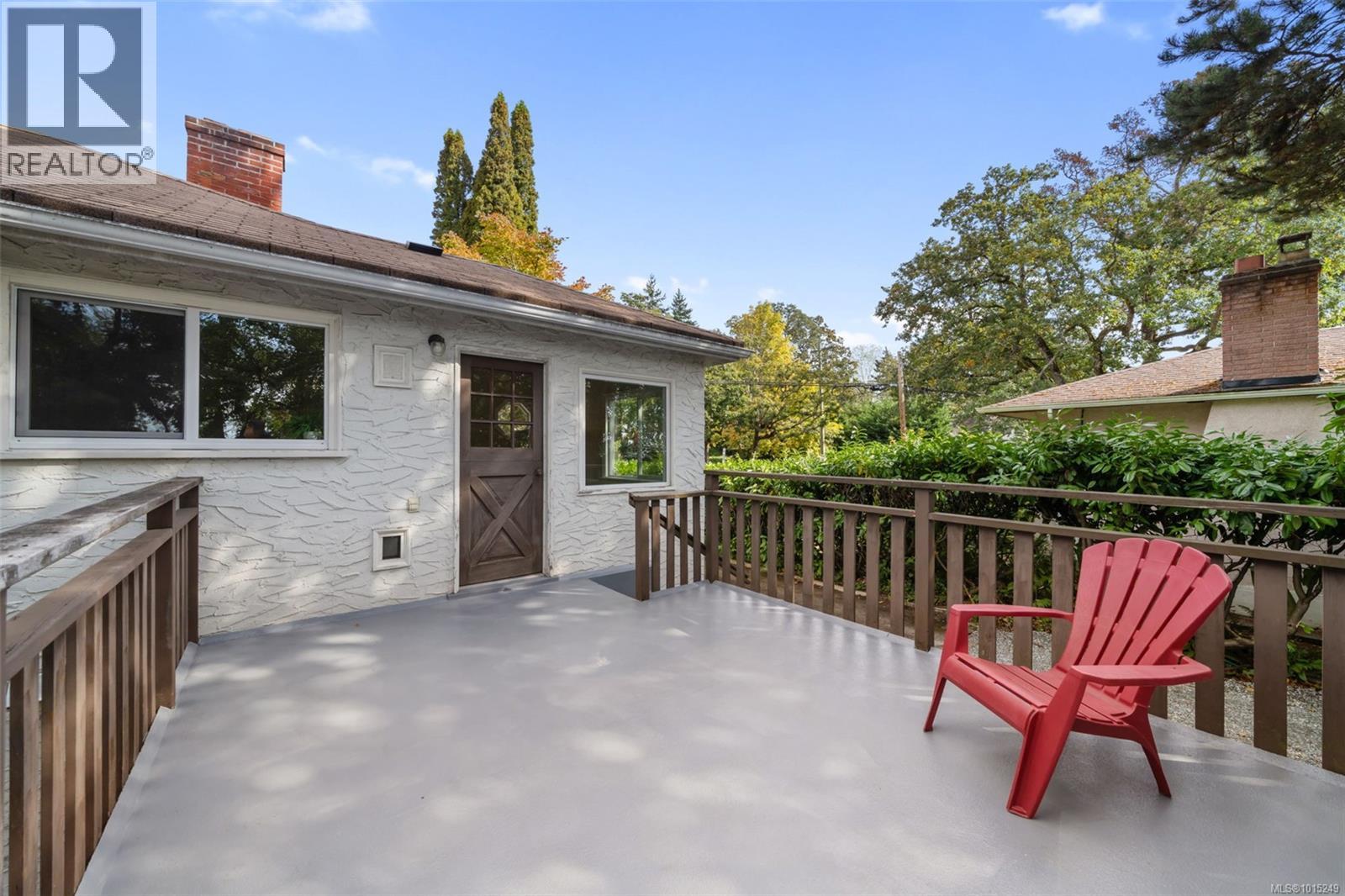 1075 Burnside Rd W, Saanich