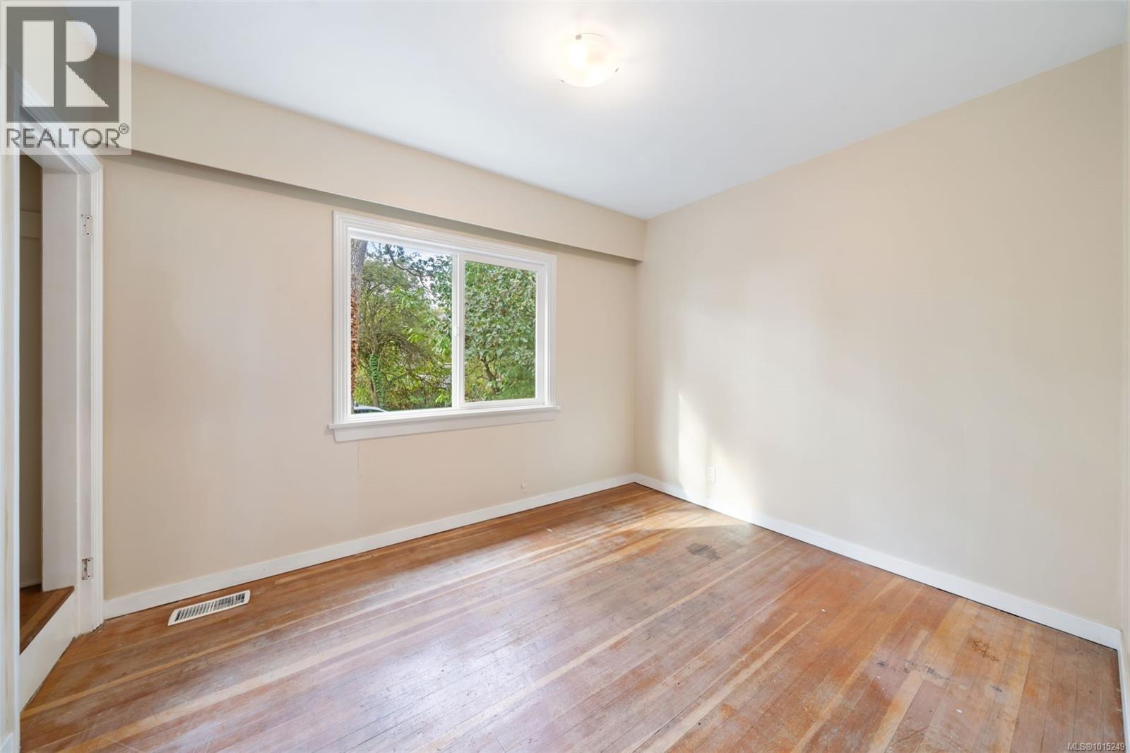 1075 Burnside Rd W, Saanich