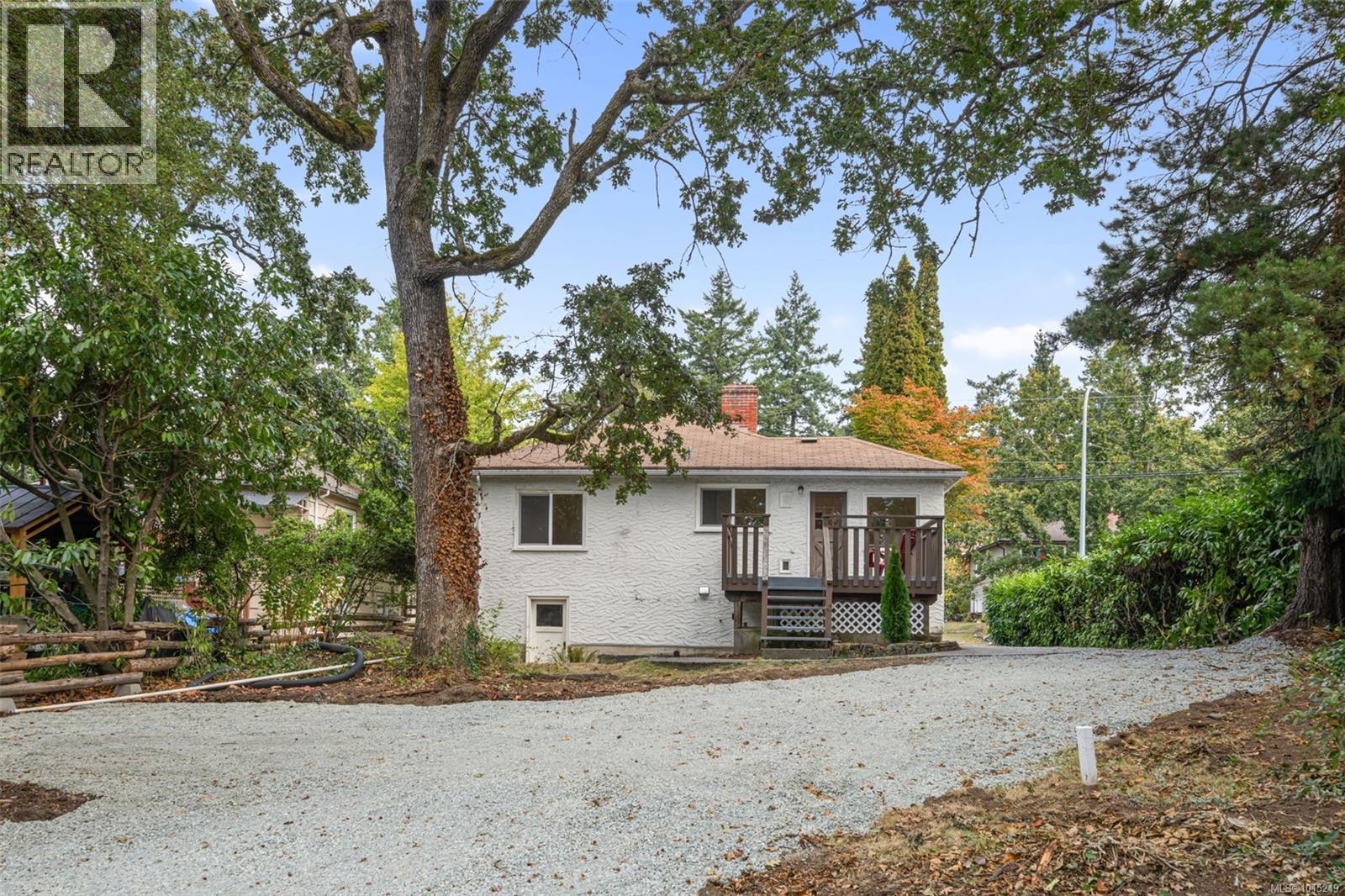 1075 Burnside Rd W, Saanich