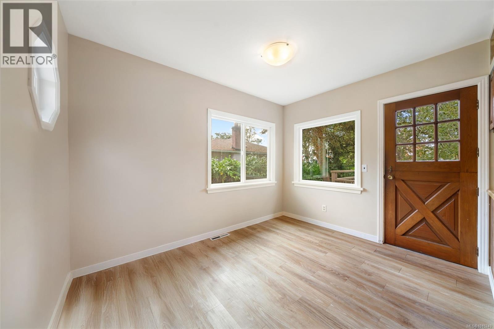 1075 Burnside Rd W, Saanich