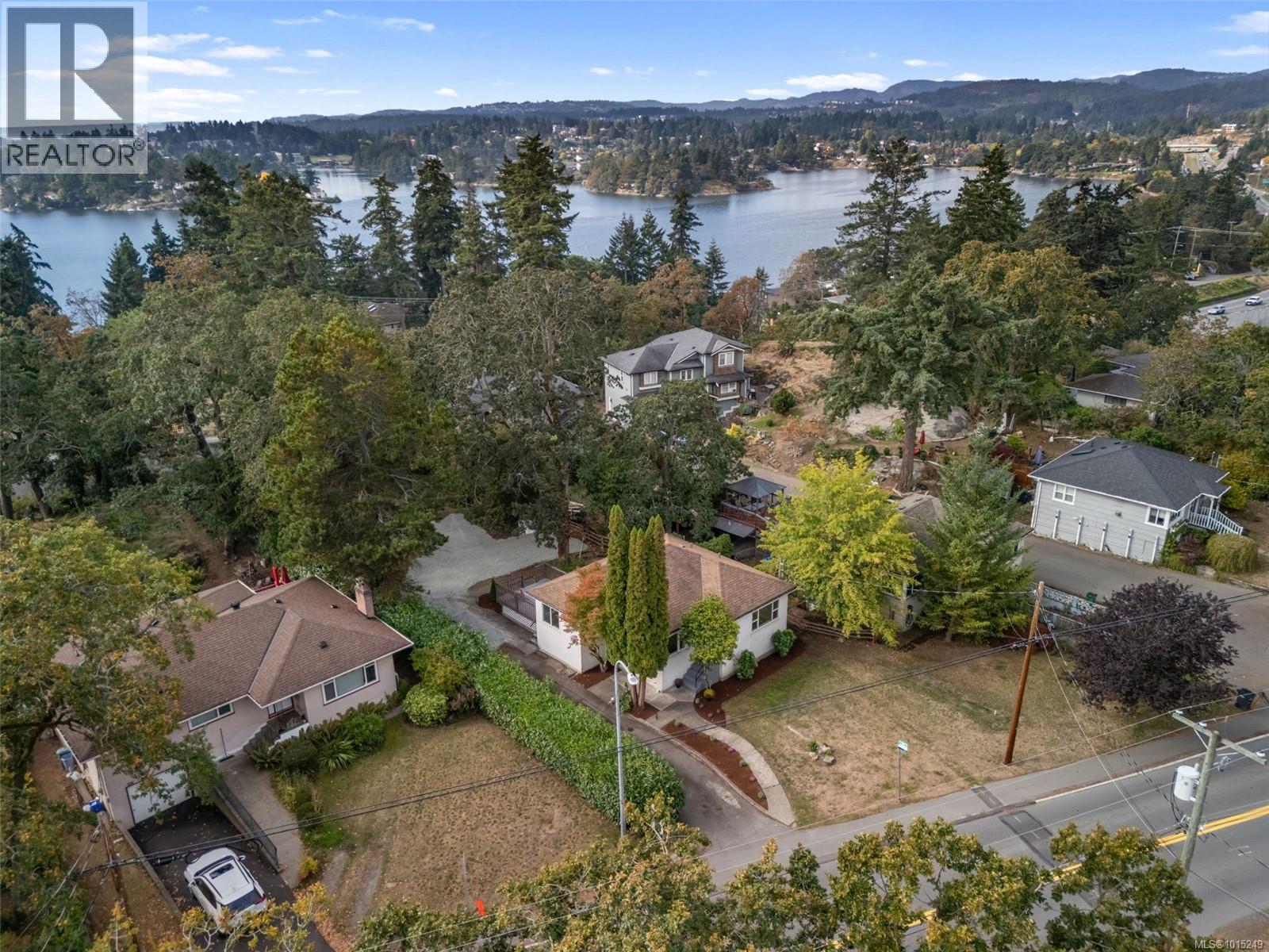 1075 Burnside Rd W, Saanich