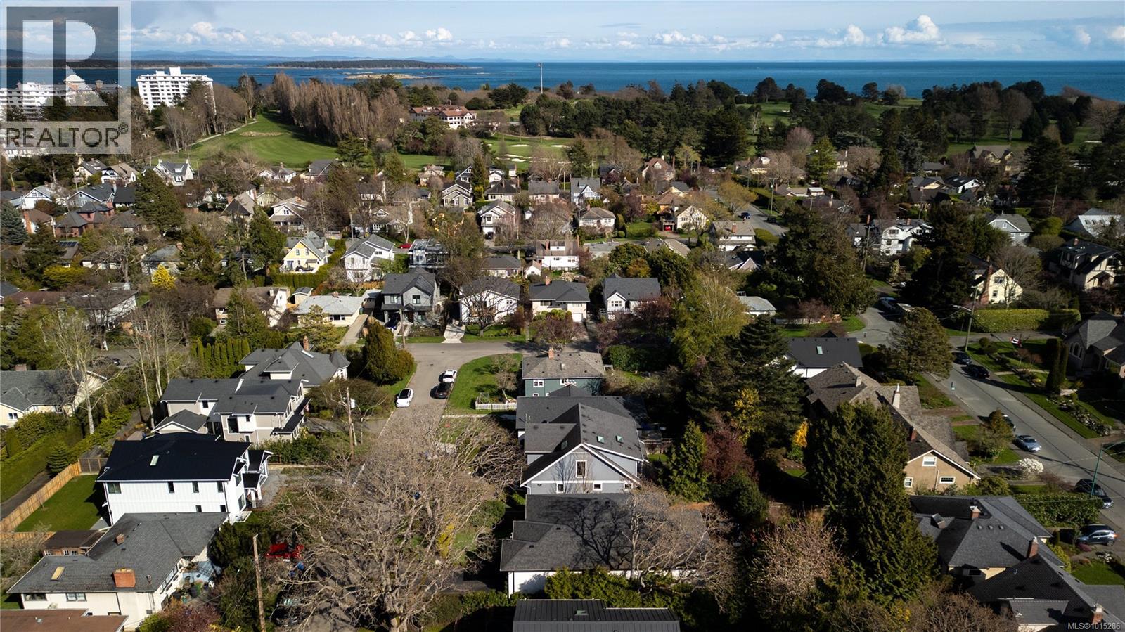  2473 Plumer Street, Oak Bay