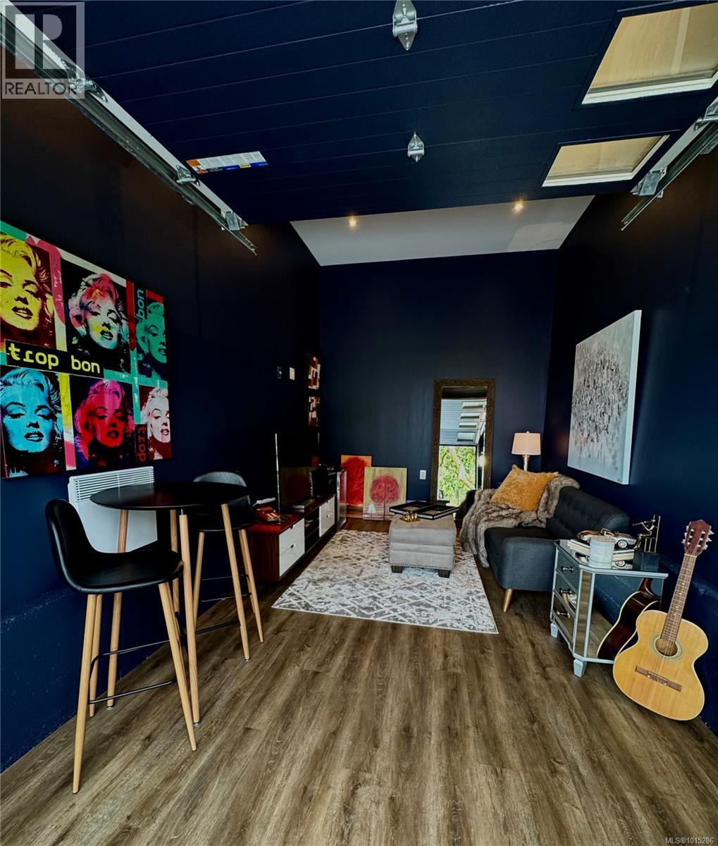  2473 Plumer Street, Oak Bay