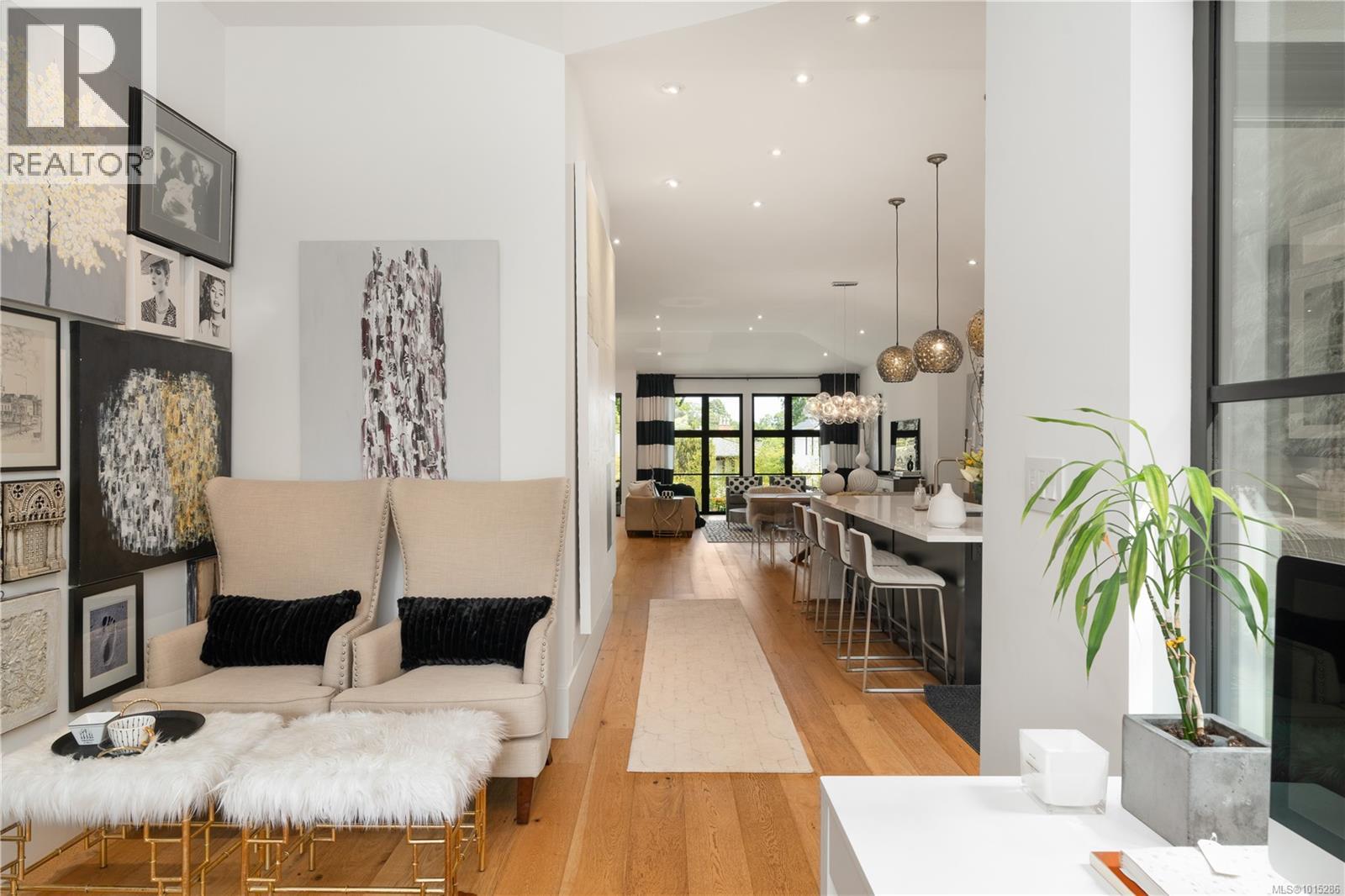  2473 Plumer Street, Oak Bay