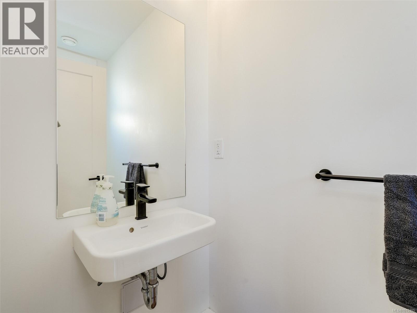 21 255 Caspian Dr, Colwood