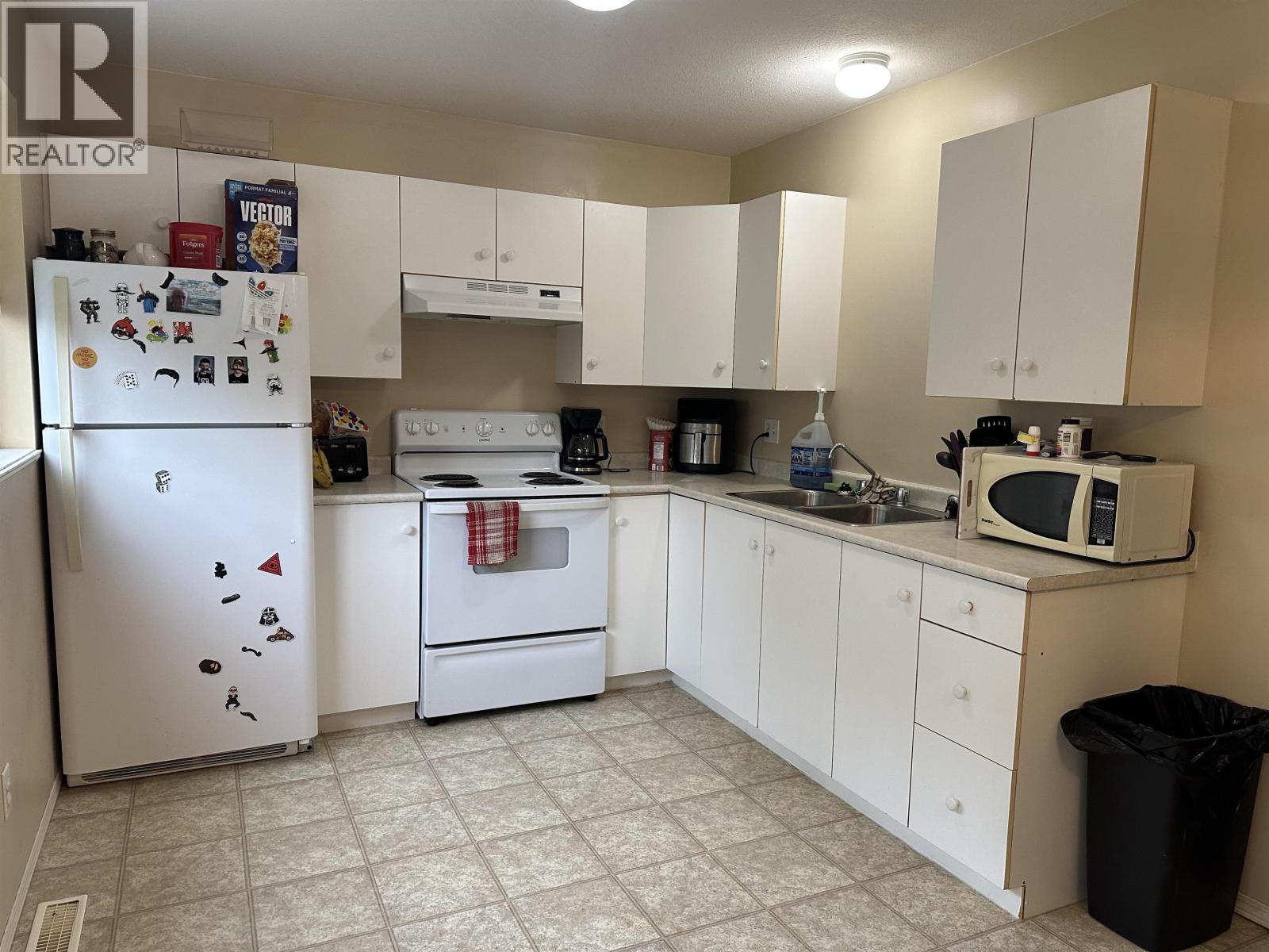 8112 90 AVENUE, Fort St. John