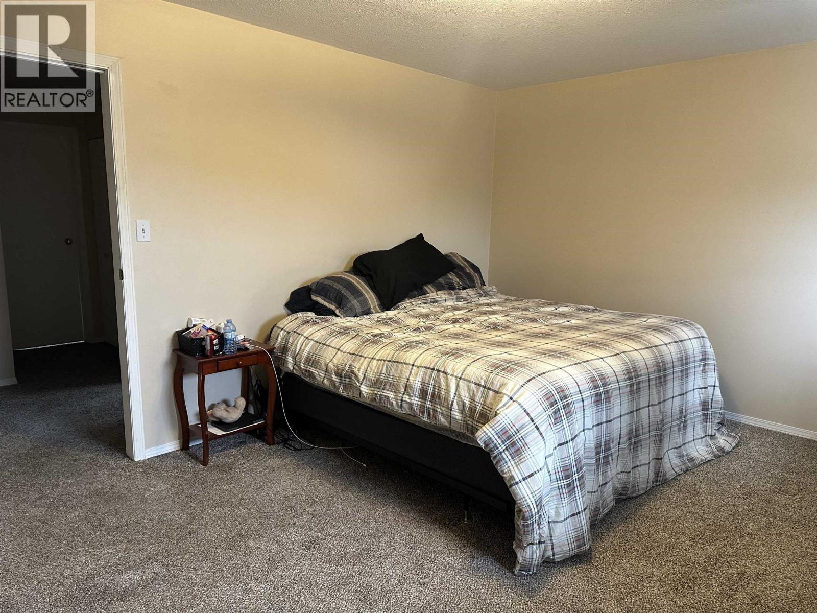 8112 90 AVENUE, Fort St. John