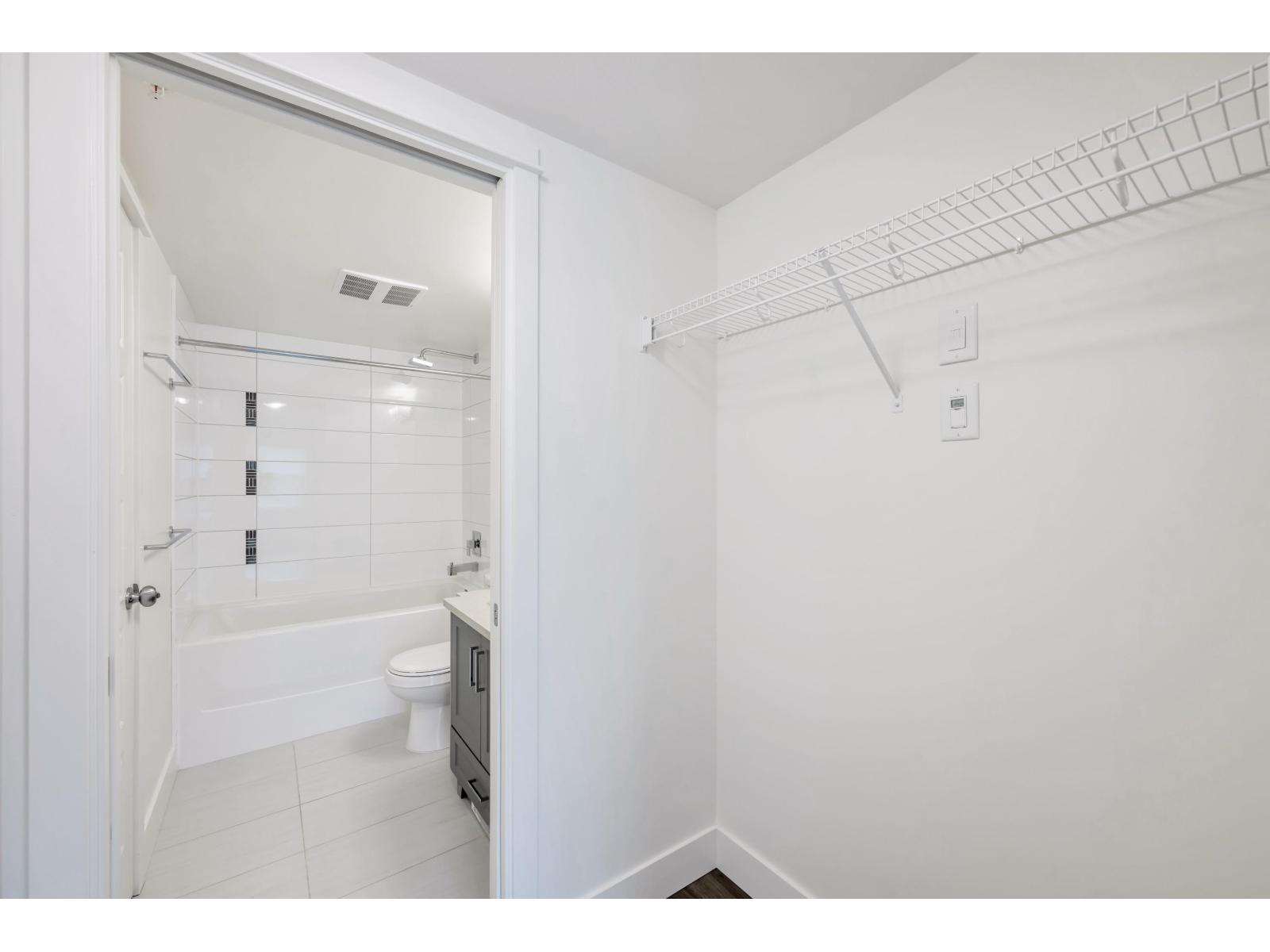 307 30515 CARDINAL AVENUE, Abbotsford