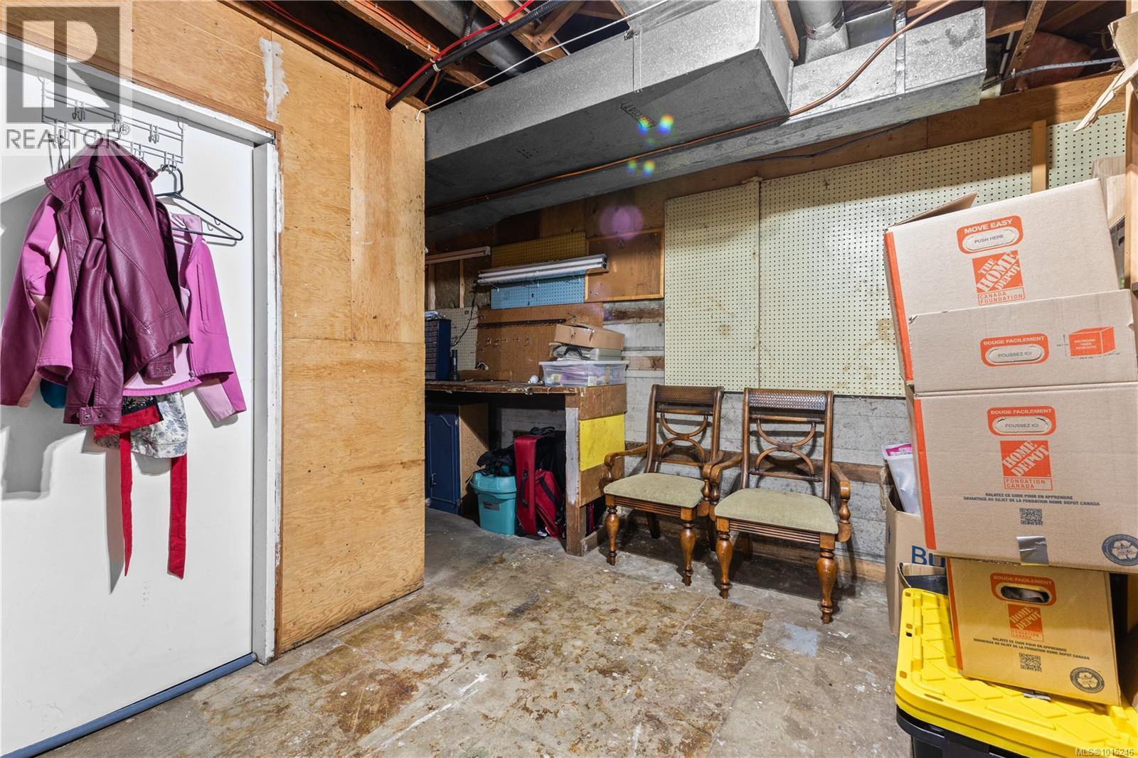 1368 Galerno Rd, Campbell River