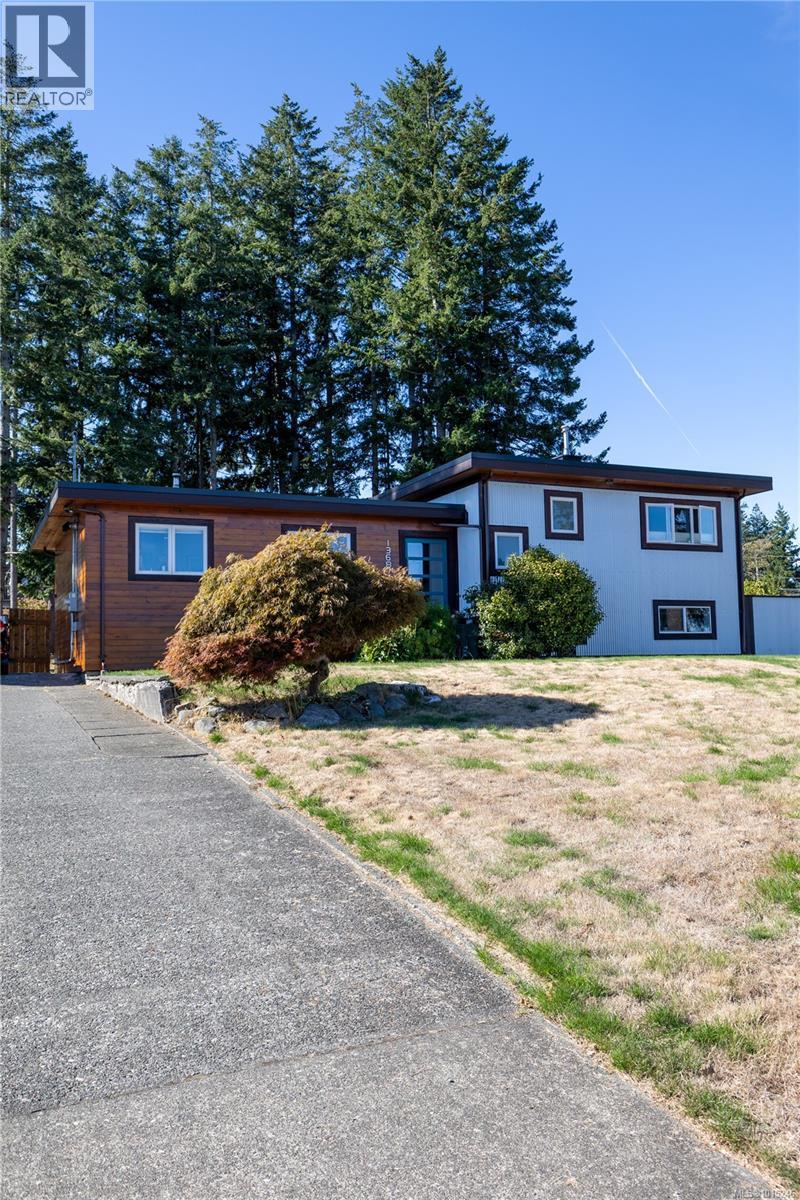 1368 Galerno Rd, Campbell River