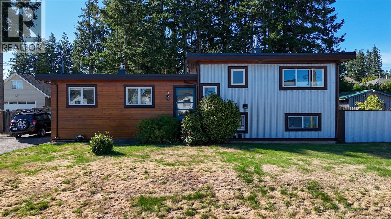 1368 Galerno Rd, Campbell River