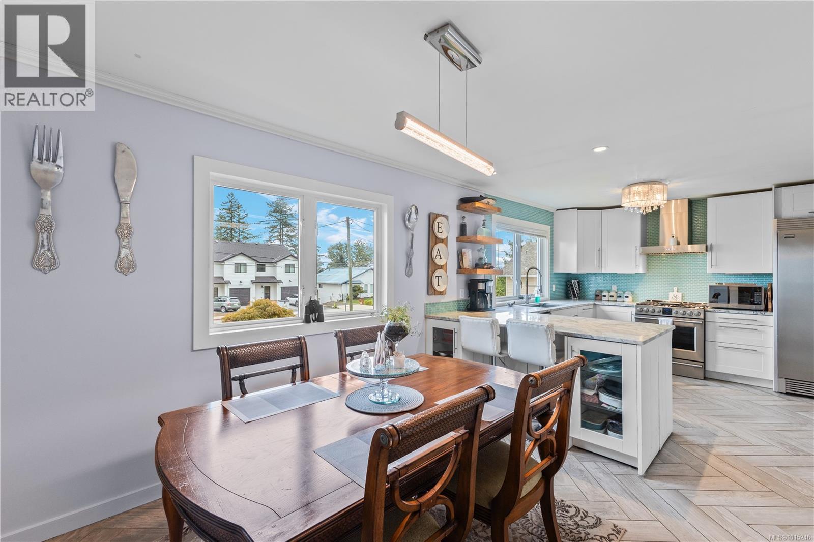 1368 Galerno Rd, Campbell River