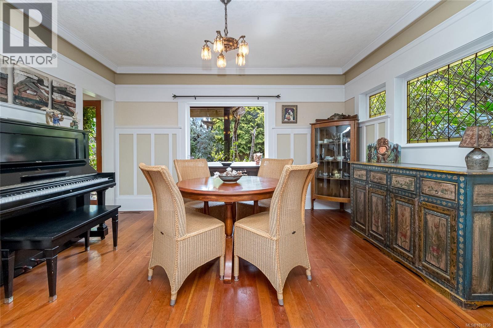 1319 Point Street, Victoria