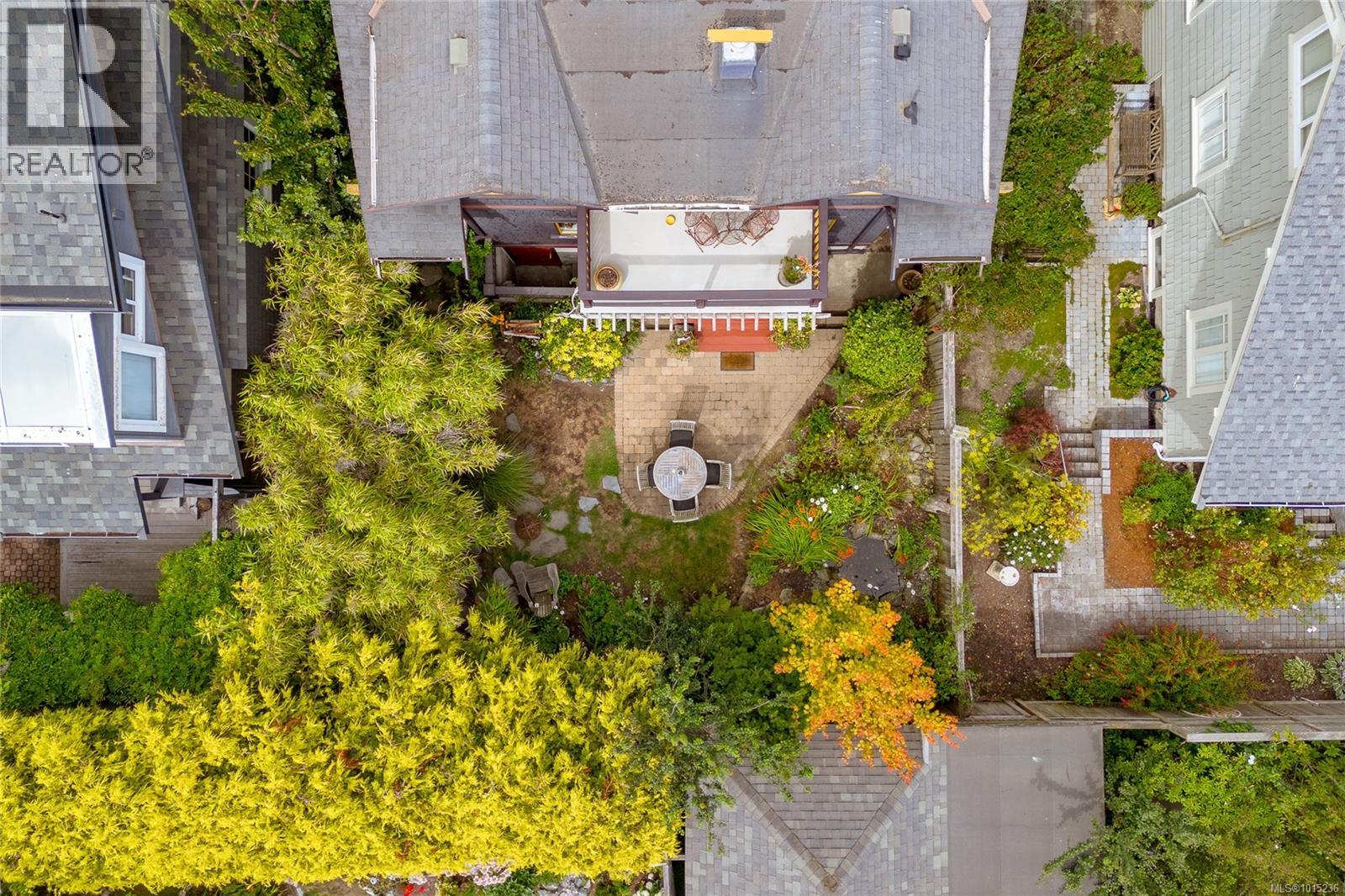  1319 Point Street, Victoria